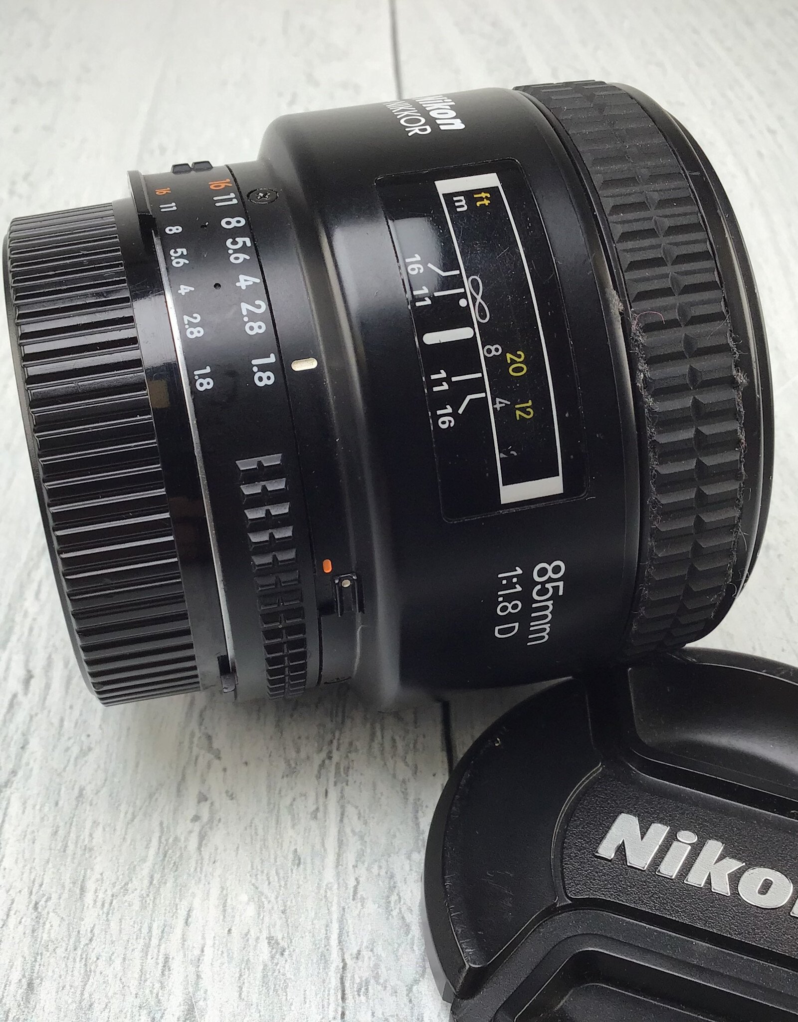 NIKON Nikon AF Nikkor 85mm f1.8 D Lens Used Fair
