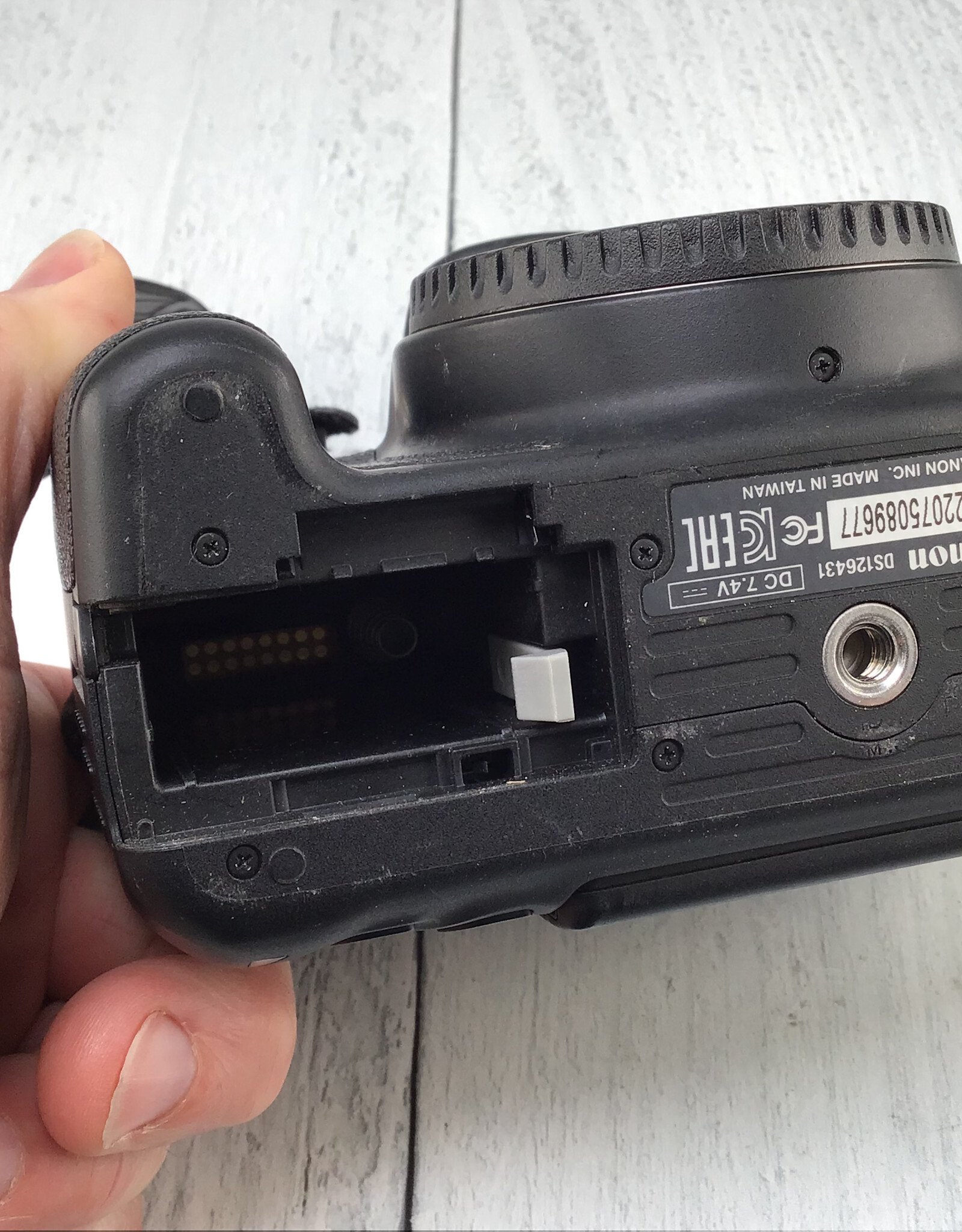 CANON Canon Rebel T5i Camera w/ BG-E8 Grip Used Fair