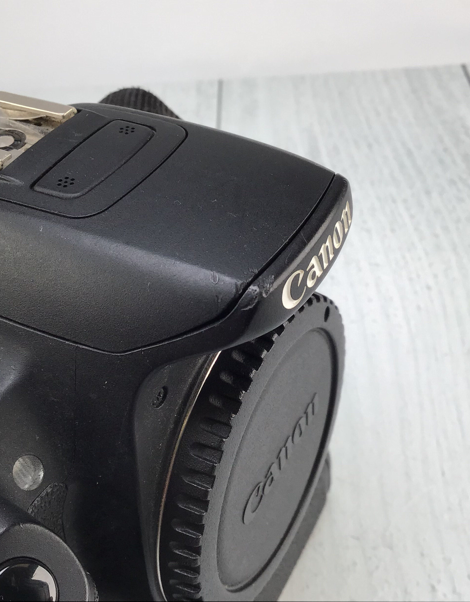 CANON Canon Rebel T5i Camera w/ BG-E8 Grip Used Fair