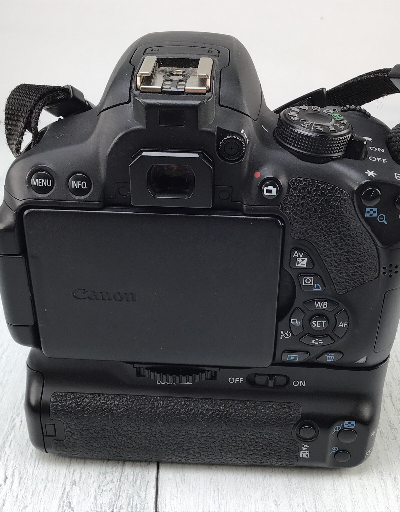 CANON Canon Rebel T5i Camera w/ BG-E8 Grip Used Fair