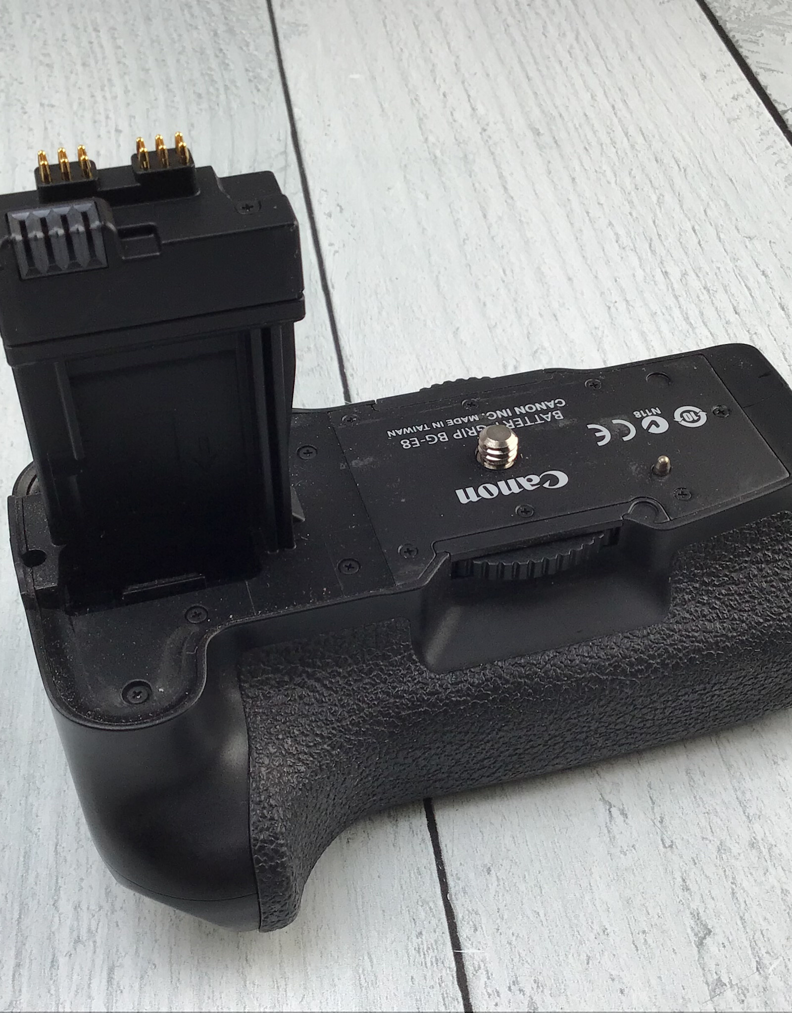 CANON Canon Rebel T5i Camera w/ BG-E8 Grip Used Fair