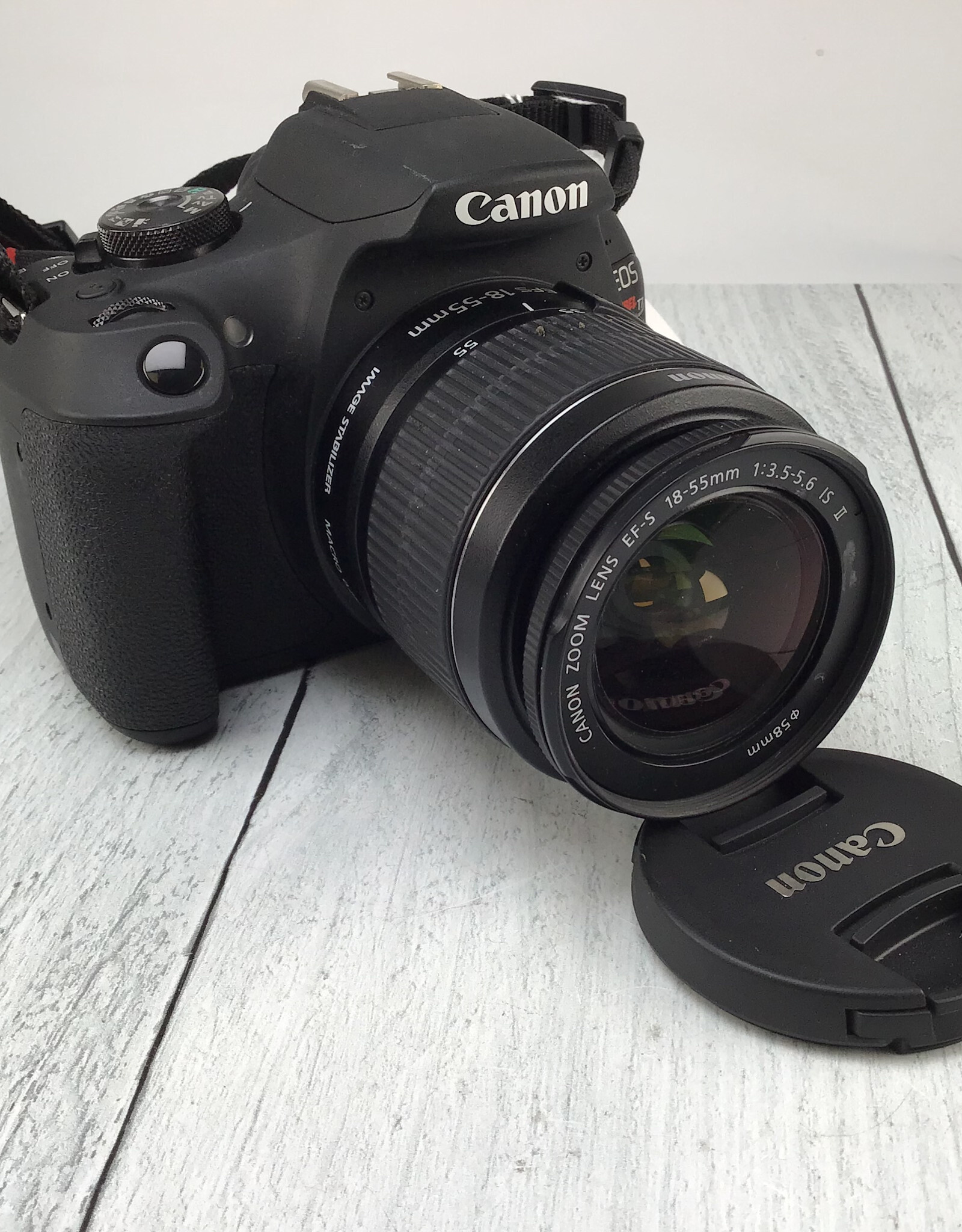 CANON Canon EOS Rebel T7 Camera w/ 18-55mm Used Good