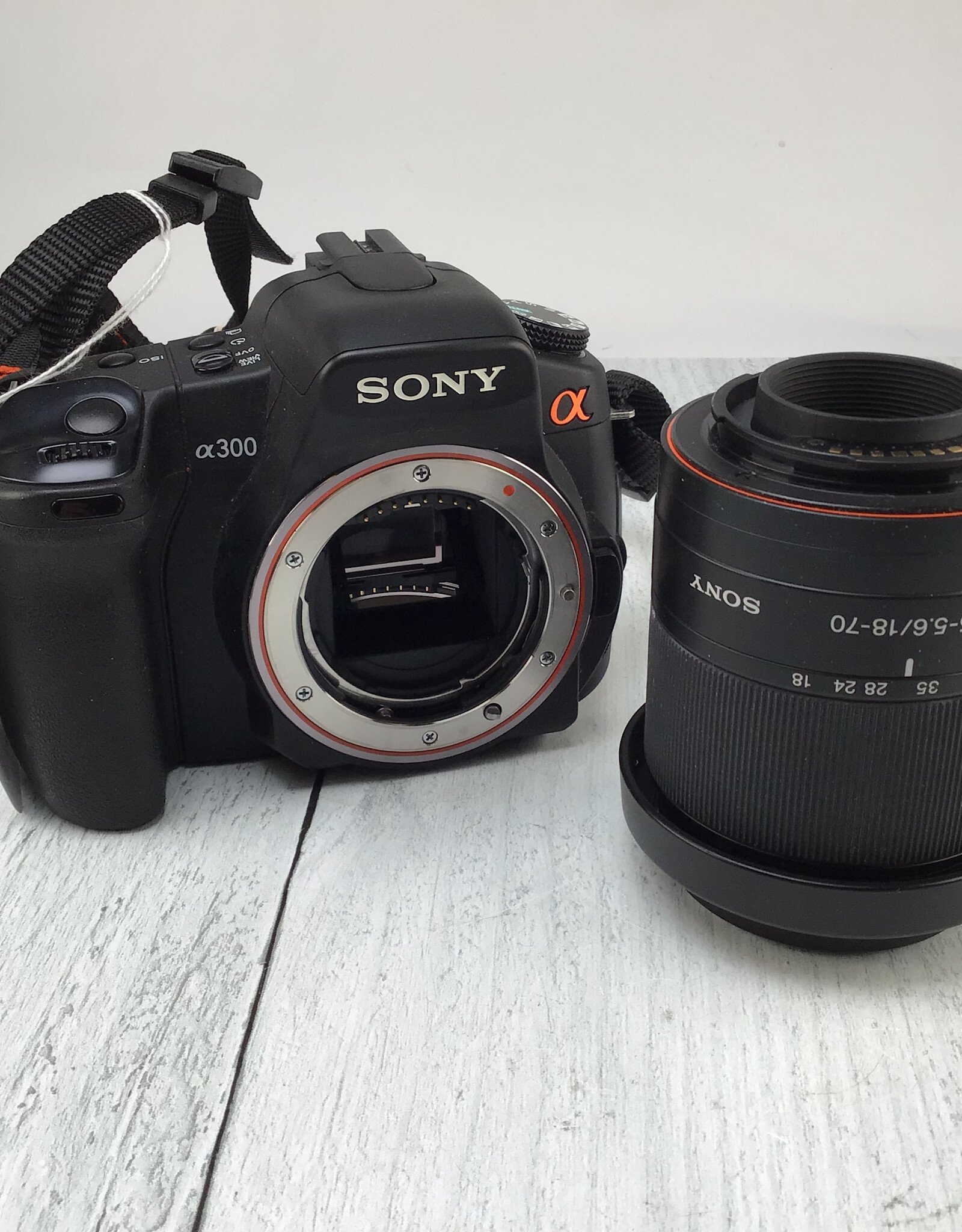 SONY Sony a300 Camera w/ 18-70mm Used Good
