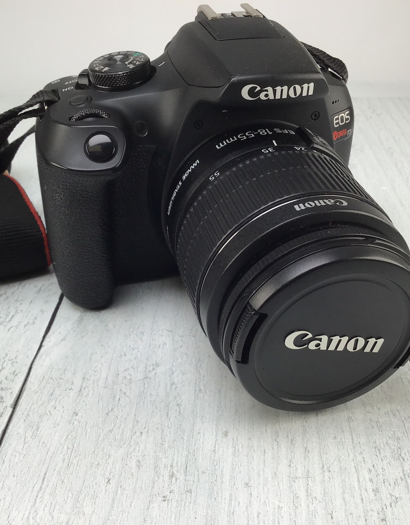 CANON Canon EOS Rebel T7 Camera w/ 18-55mm Used Good