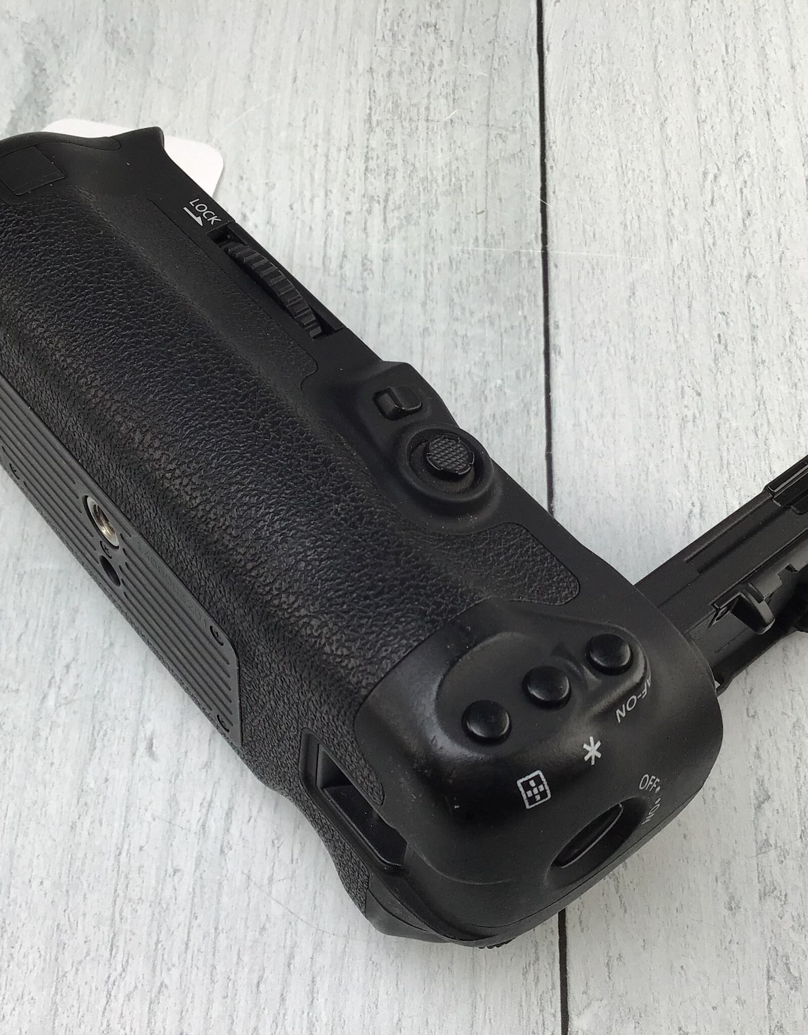 CANON Canon BG-E20 Grip for Canon 5D Mark IV Used Good