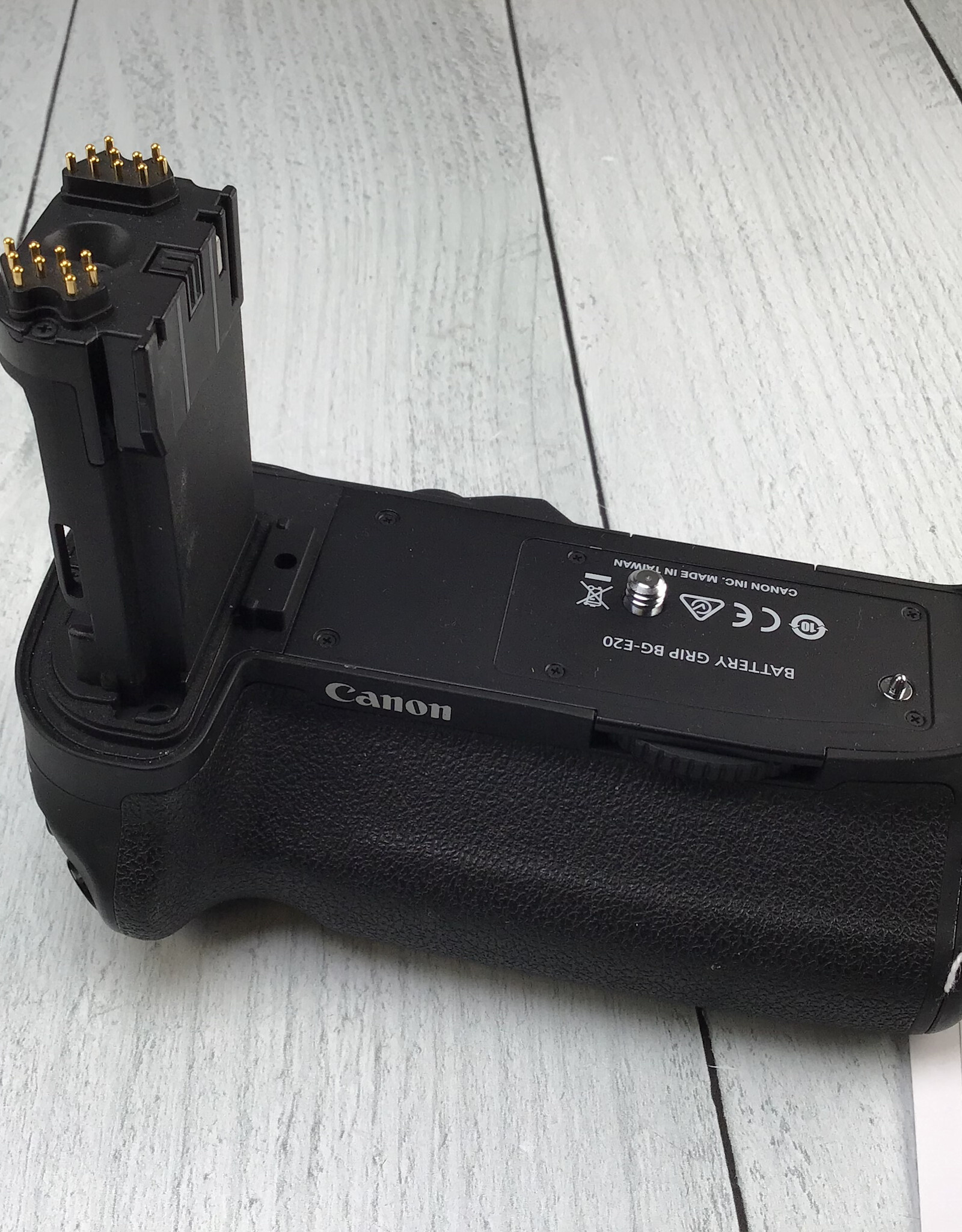 CANON Canon BG-E20 Grip for Canon 5D Mark IV Used Good