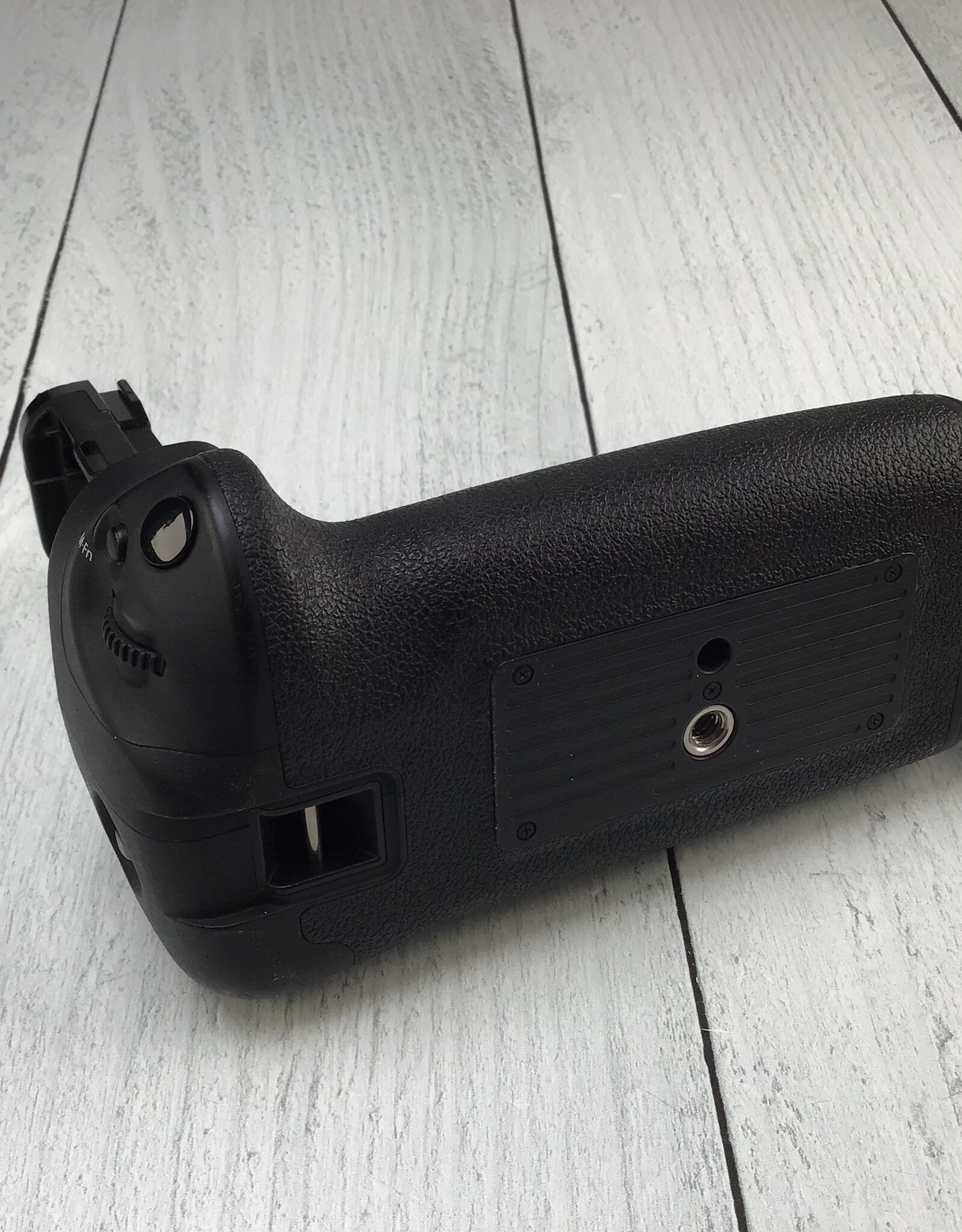 CANON Canon BG-E20 Grip for Canon 5D Mark IV Used Good