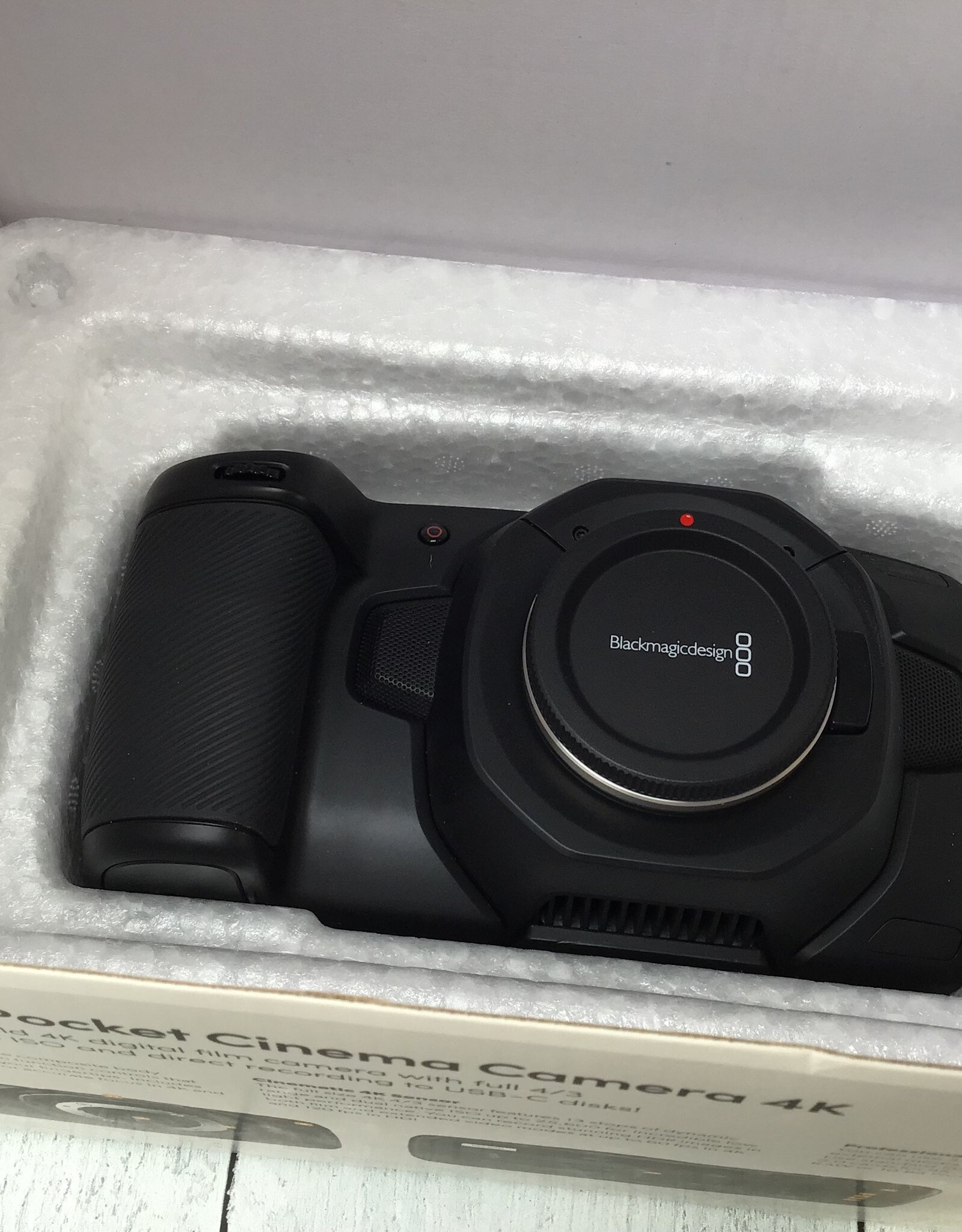 Blackmagic Design Blackmagic Pocket Cinema Camera 4K in Box Used EX