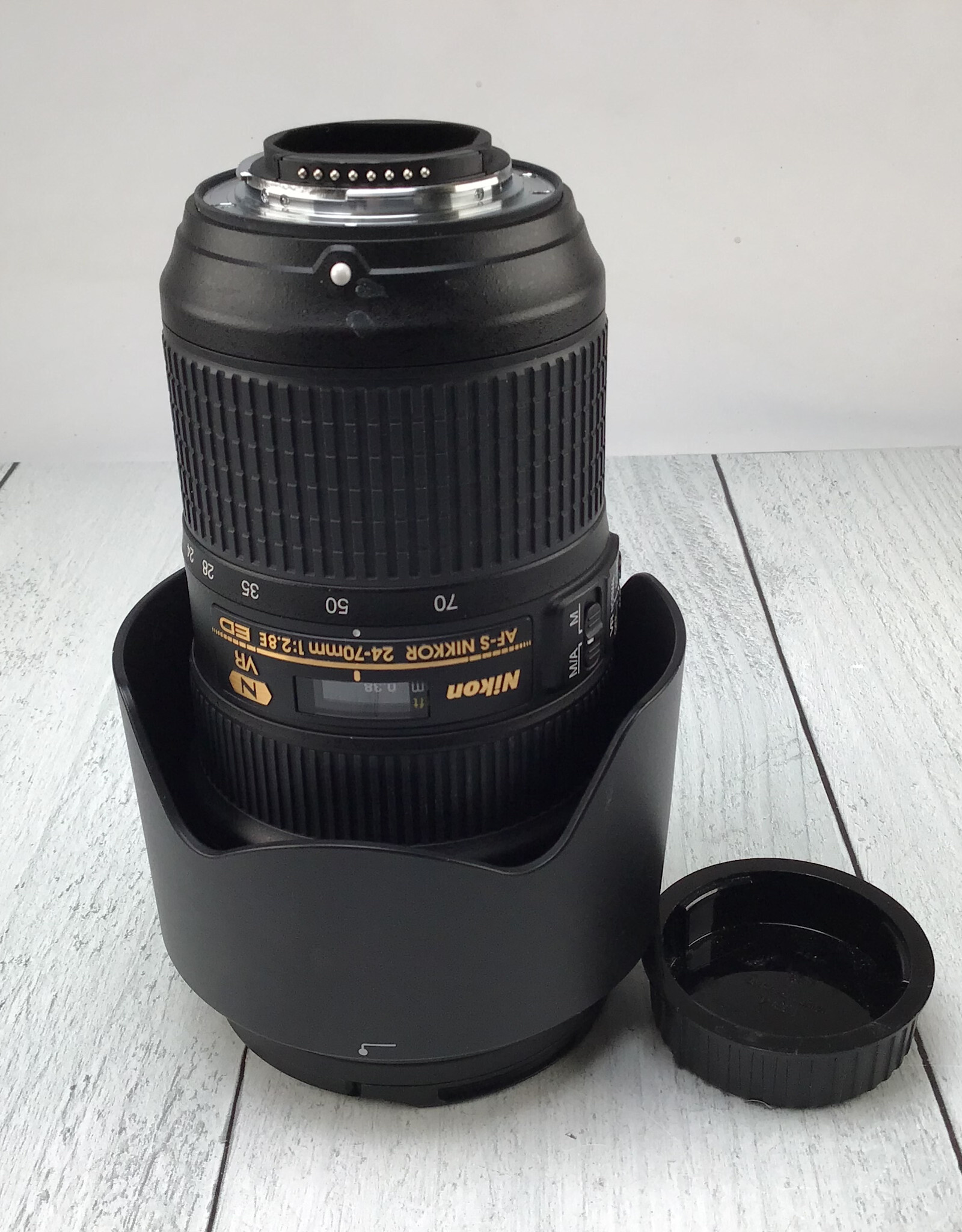 NIKON Nikon AF-S Nikkor 24-70mm f2.8 E VR Lens Used Good