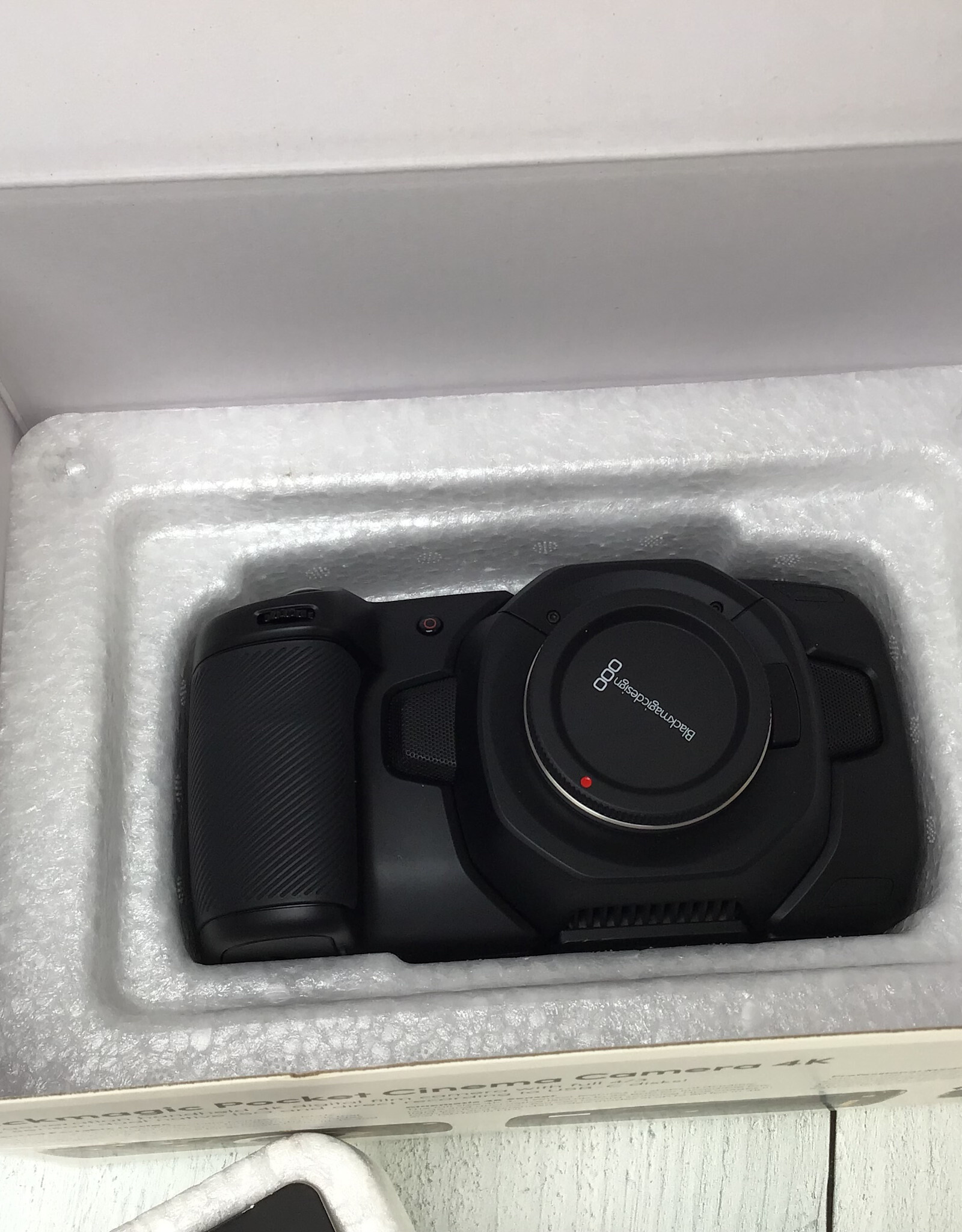 Blackmagic Design Blackmagic Pocket Cinema Camera 4K in Box Used EX