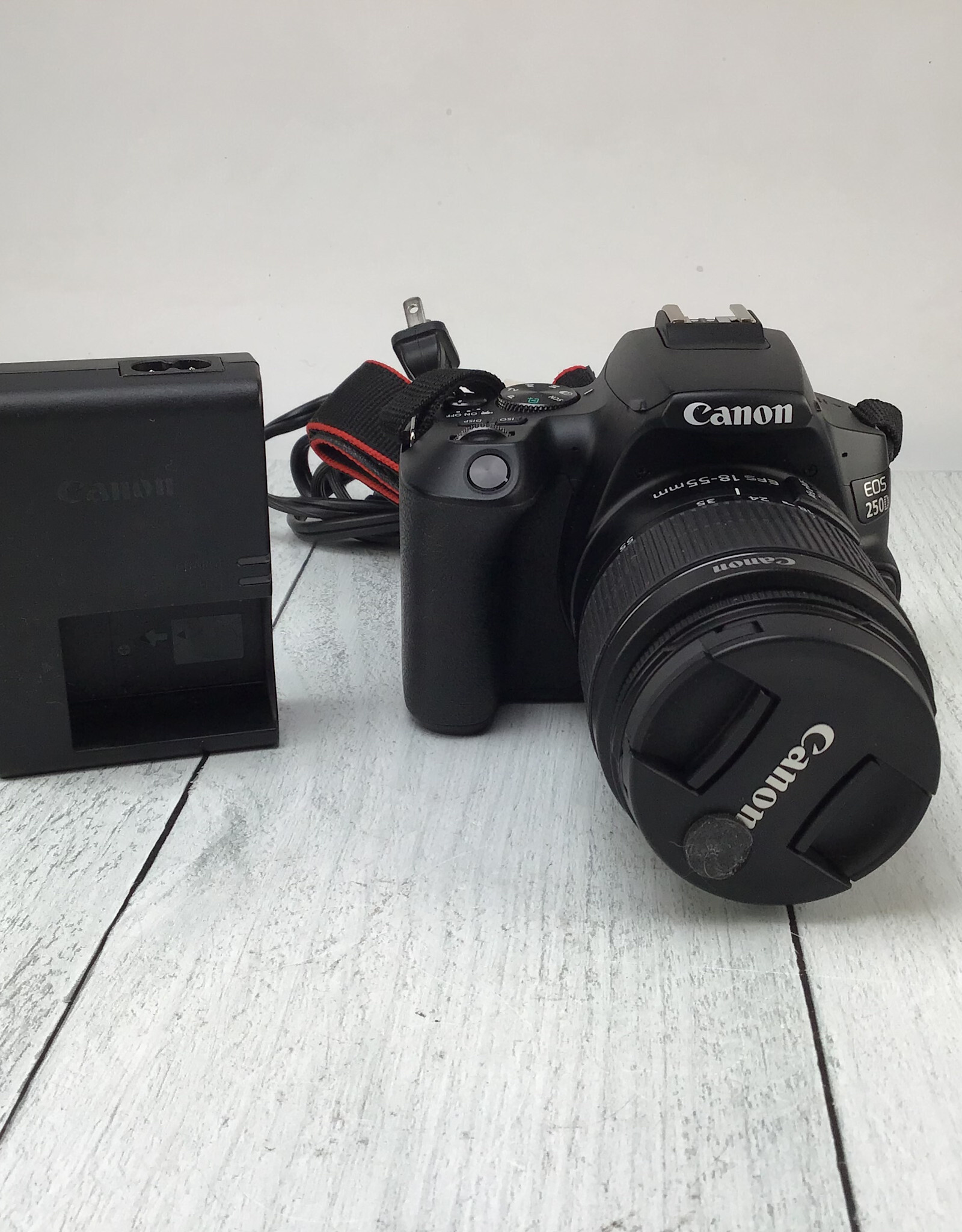 CANON Canon EOS 250D Camera w/ 18-55mm Used Good