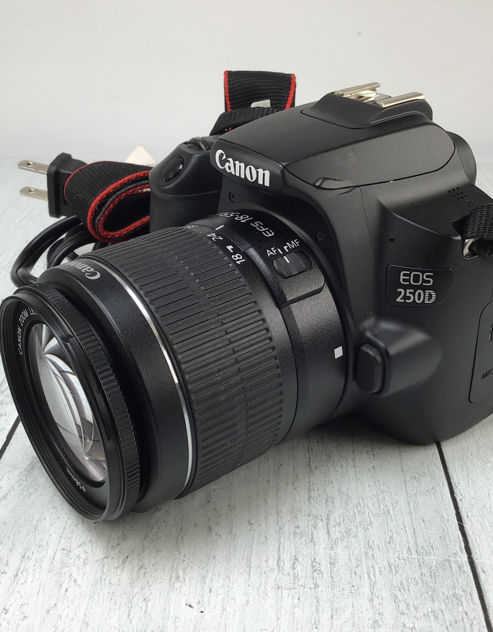 CANON Canon EOS 250D Camera w/ 18-55mm Used Good