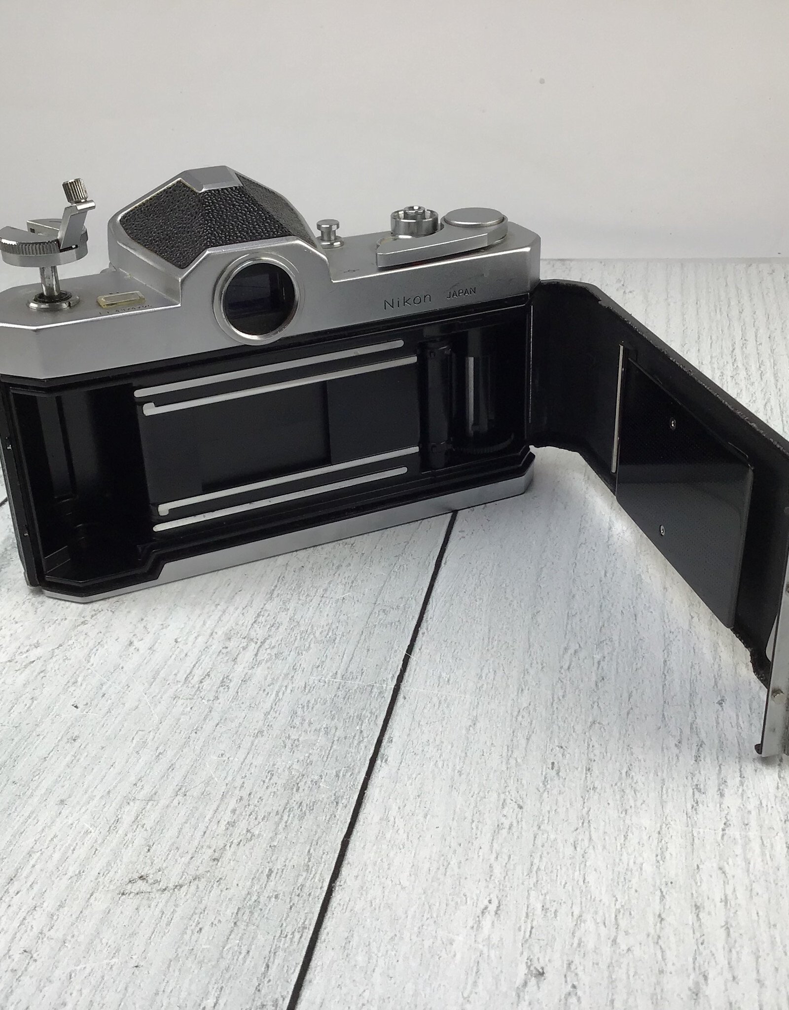 NIKON Nikon Nikkormat FTN Camera Body No Meter Used BGN