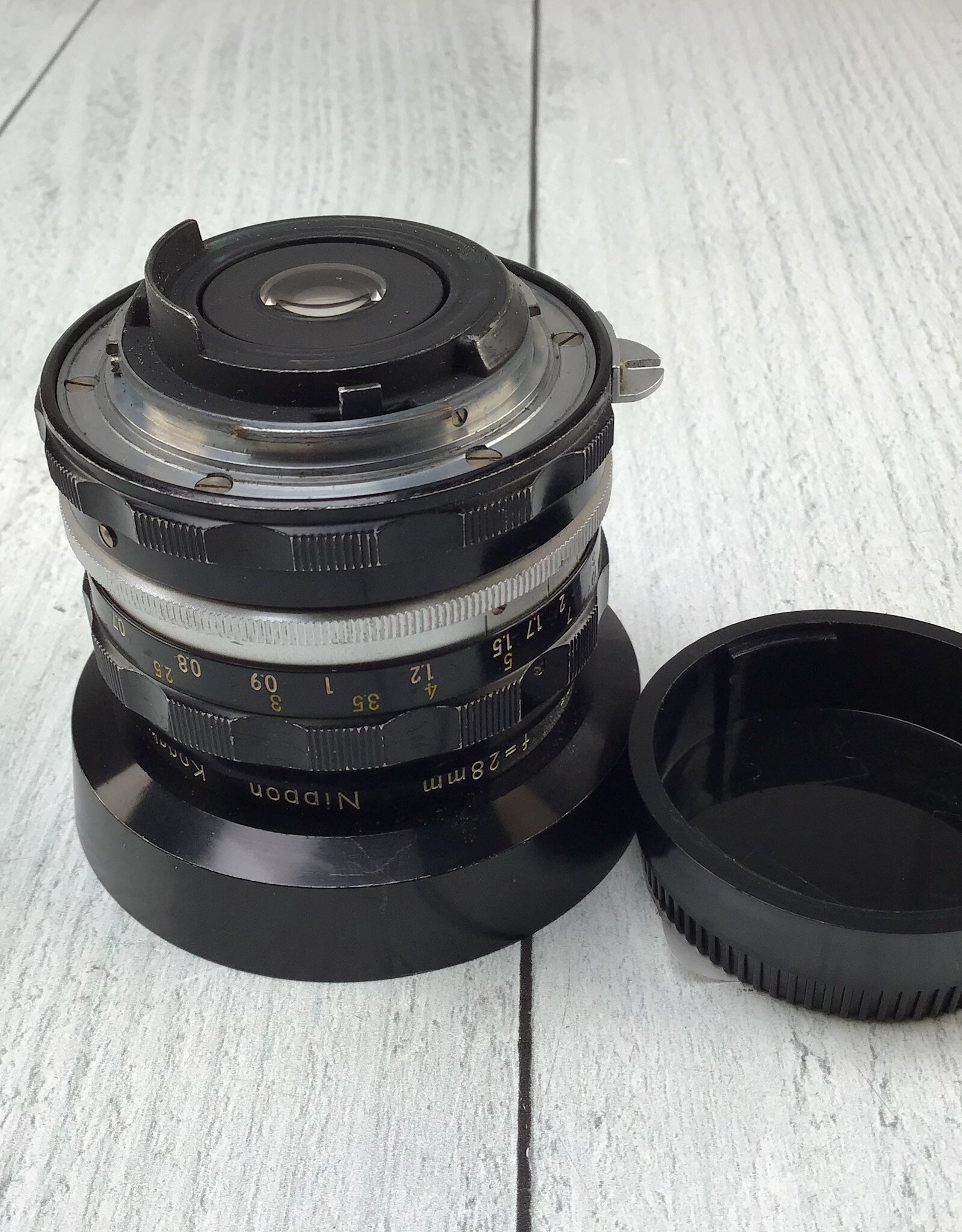 NIKON Nikon Nikkor H Nippon Kogaku 28mm f3.5 Non AI Lens Used Fair