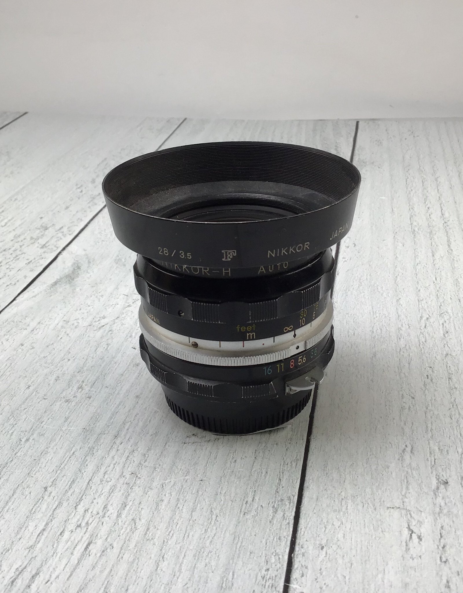 NIKON Nikon Nikkor H Nippon Kogaku 28mm f3.5 Non AI Lens Used Fair