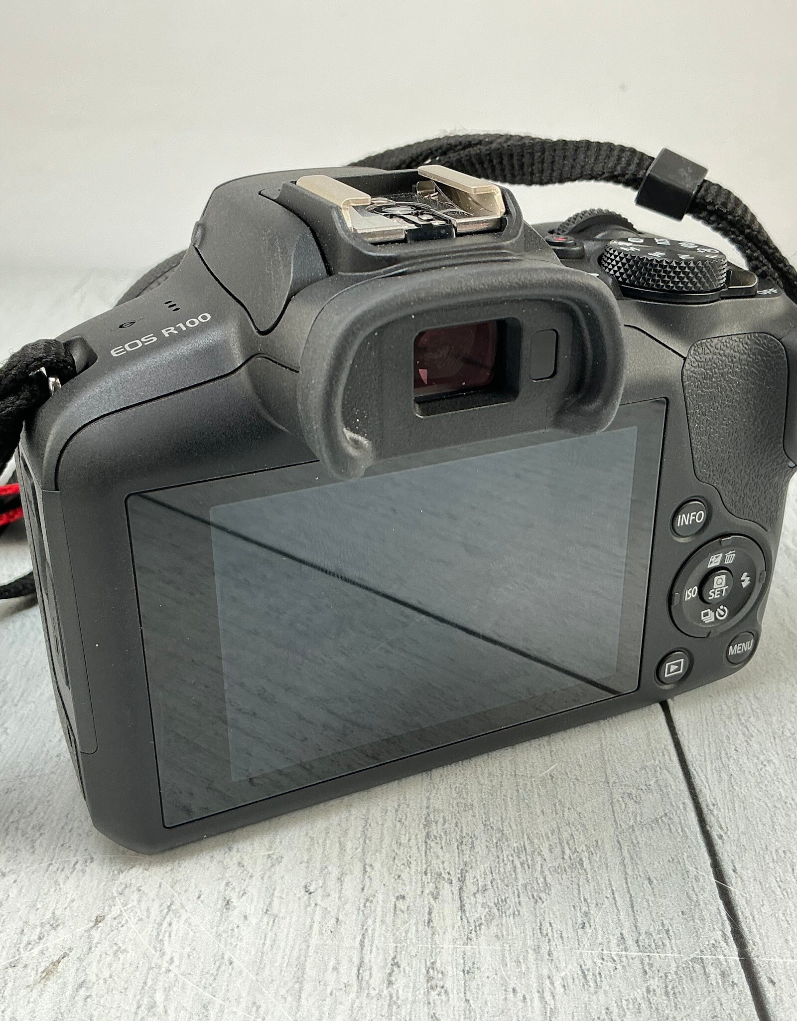 CANON Canon EOS R100 Camera w/ 18-45mm Used Good