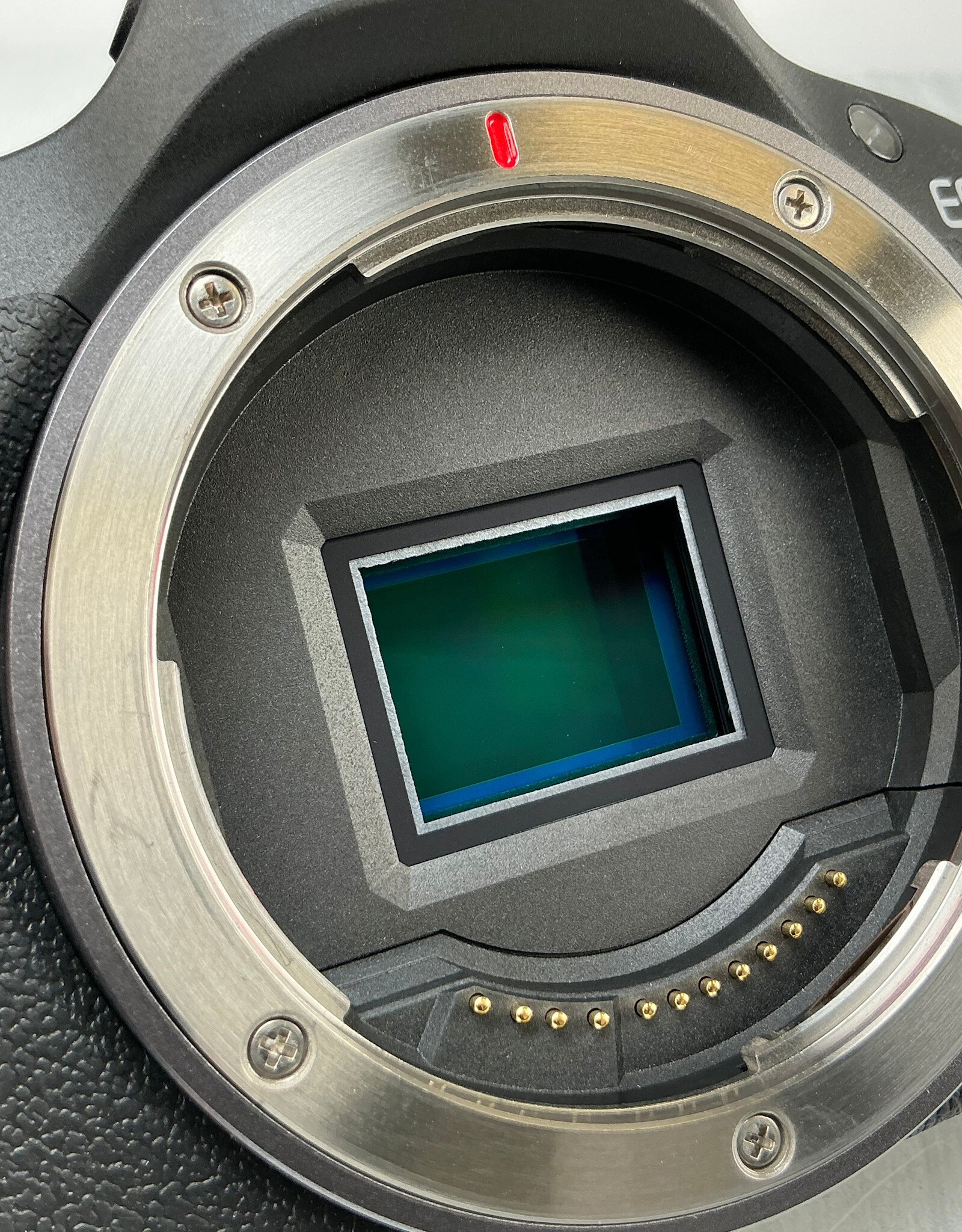 CANON Canon EOS R100 Camera w/ 18-45mm Used Good