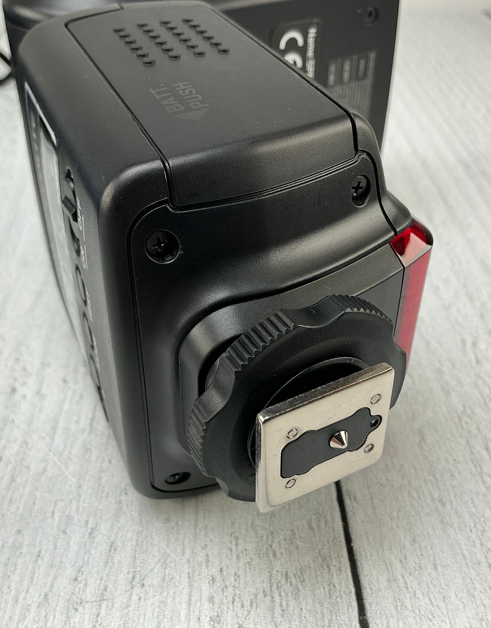 Neewer Neewer TT560 Flash in Box Used Good