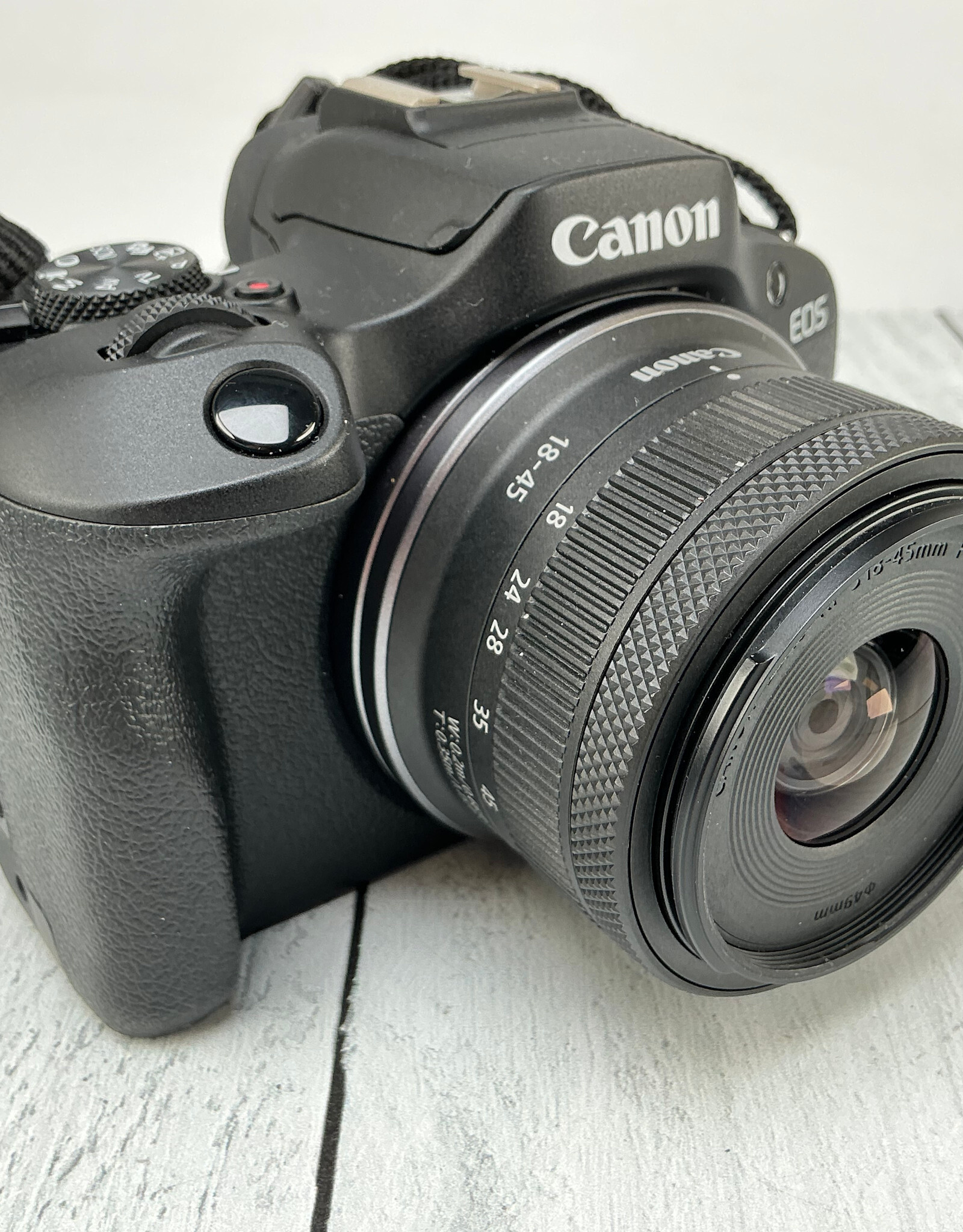 CANON Canon EOS R100 Camera w/ 18-45mm Used Good