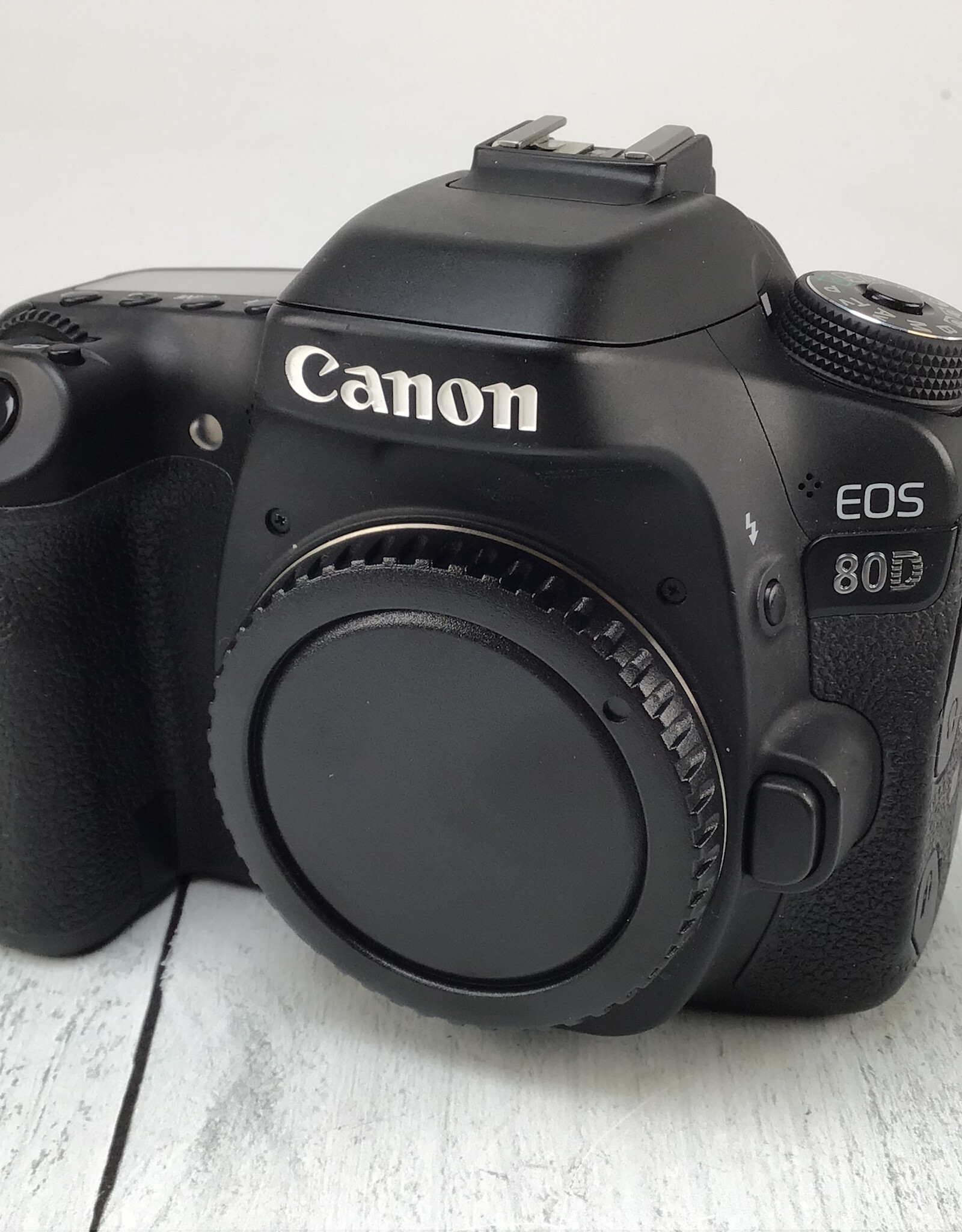 CANON Canon EOS 80D Camera Body No Charger Used Good