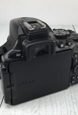 NIKON Nikon D5600 Camera Body No Charger Used Good
