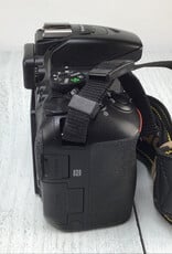 NIKON Nikon D5600 Camera Body No Charger Used Good