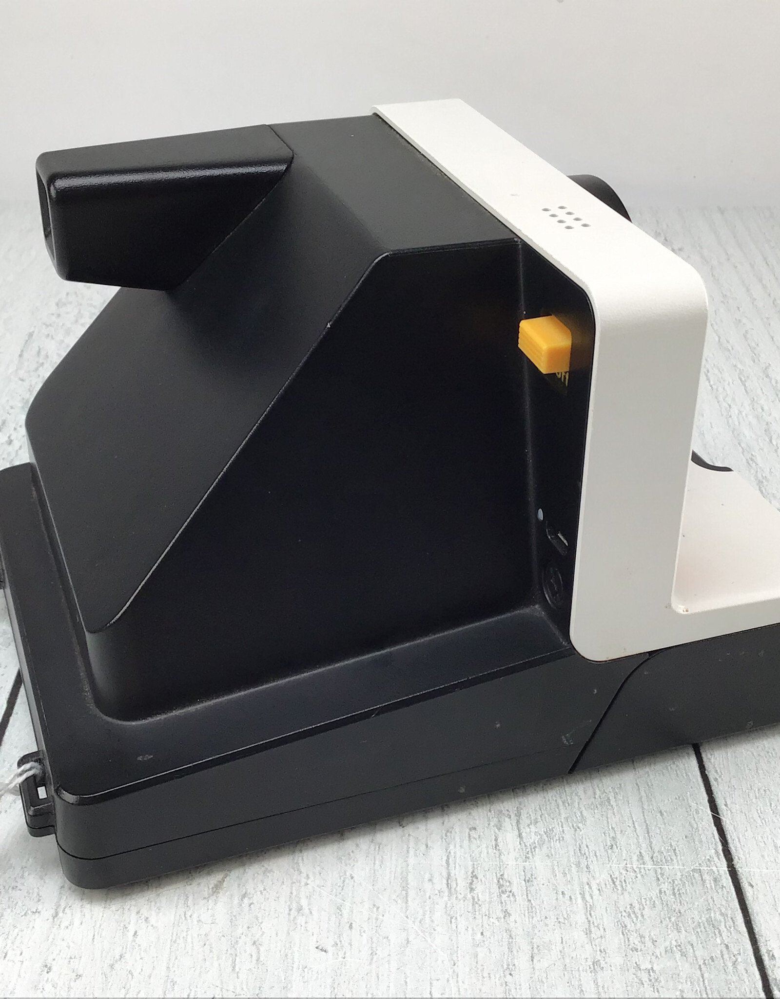 POLAROID Polaroid One Step 2 I Type Camera Used Good