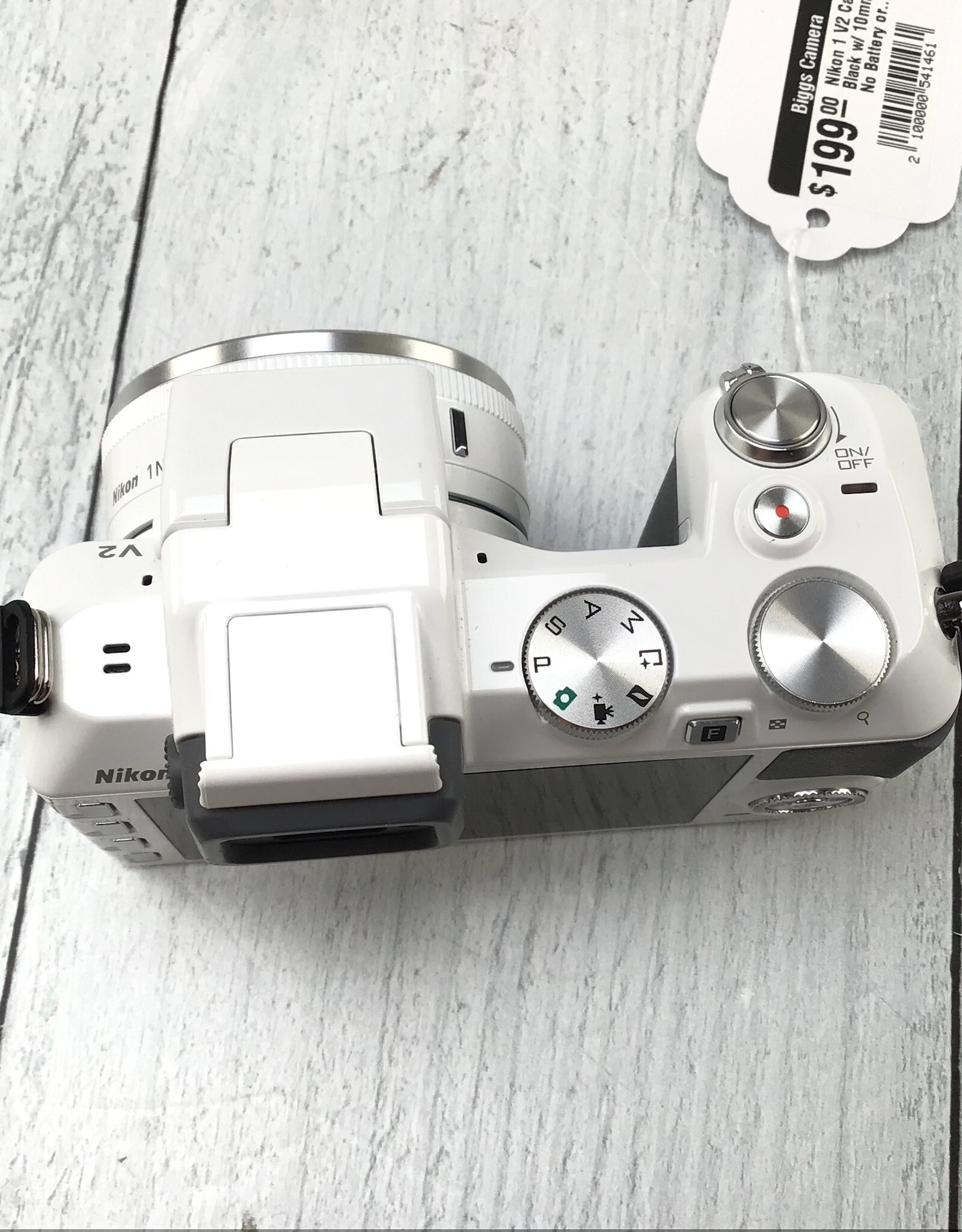 NIKON Nikon 1 V2 Camera Black w/ 10mm f2.8 No Battery or Charger Used Good