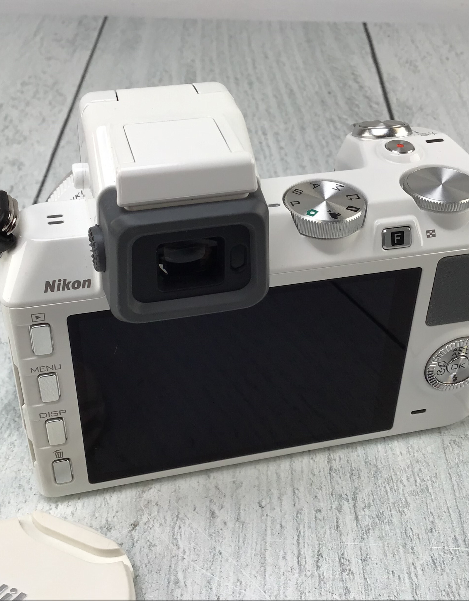 NIKON Nikon 1 V2 Camera Black w/ 10mm f2.8 No Battery or Charger Used Good