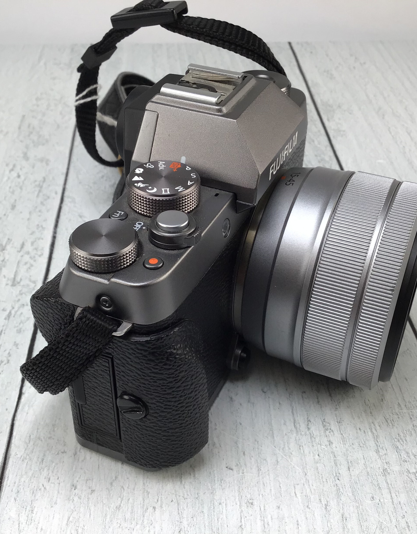 FUJI Fuji X-T100 Camera w/ 15-45mm Used Good