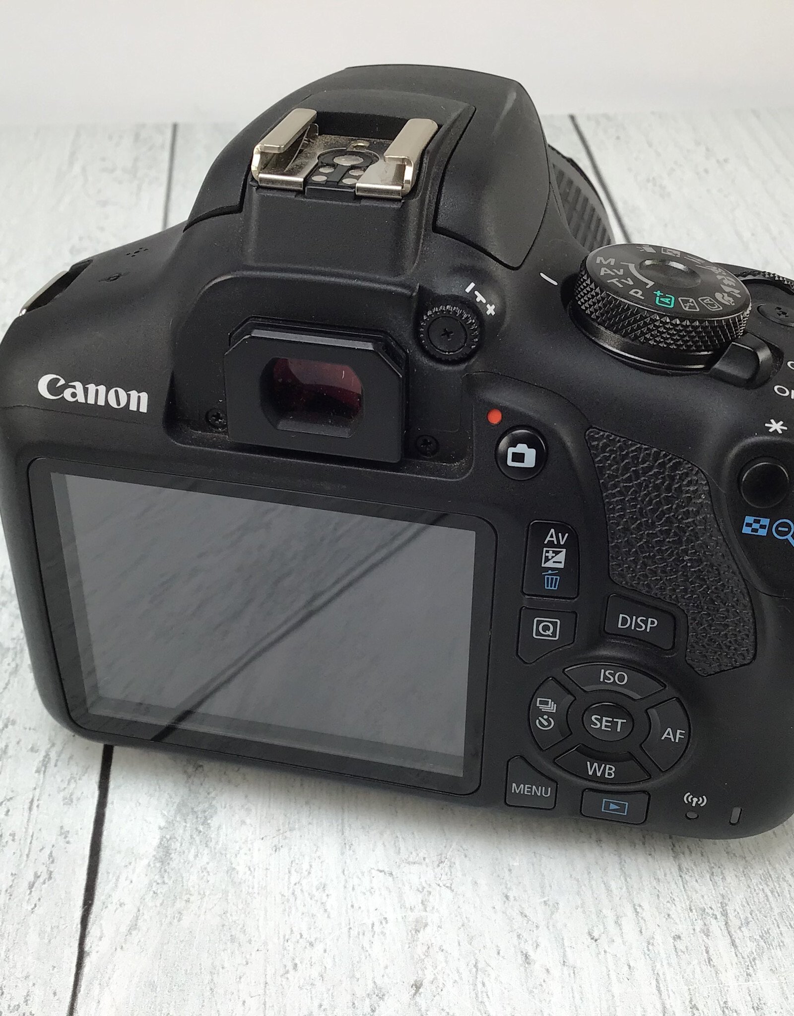 CANON Canon Rebel T7 Camera w/ 18-55mm IS Used Good