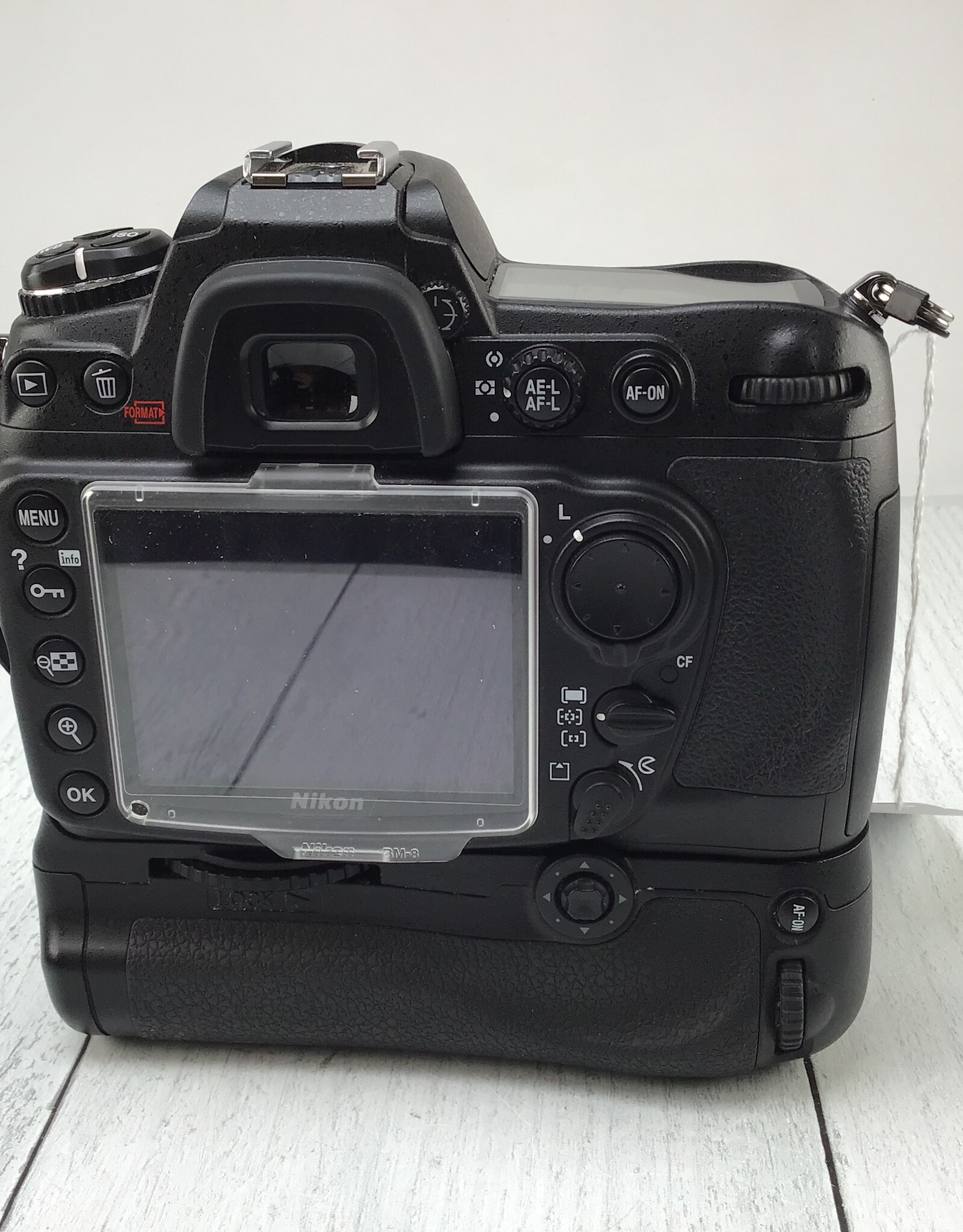 NIKON Nikon D300 Camera Body w/ MB-D10 Used Good