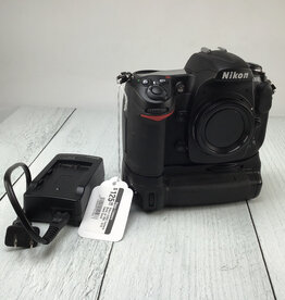 NIKON Nikon D300 Camera Body w/ MB-D10 Used Good