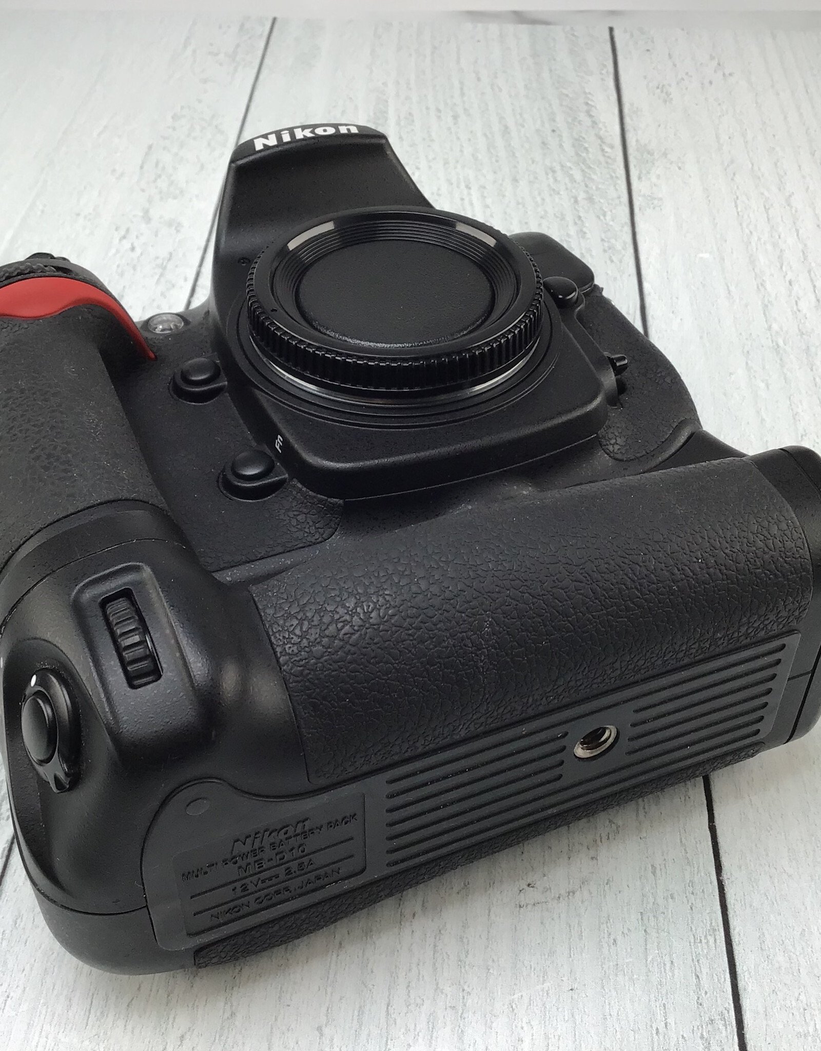 NIKON Nikon D300 Camera Body w/ MB-D10 Used Good