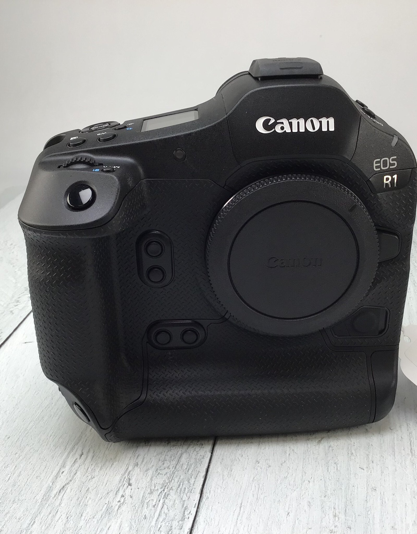 CANON Canon EOS R1 Camera Shutter Count 1000 Used EX