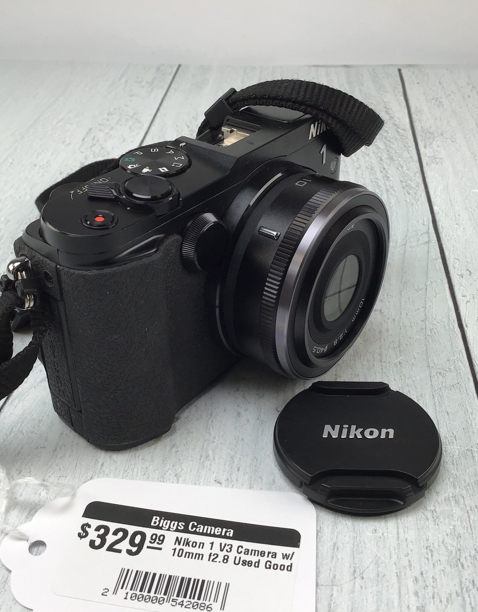 NIKON Nikon 1 V3 Camera w/ 10mm f2.8 Used Good
