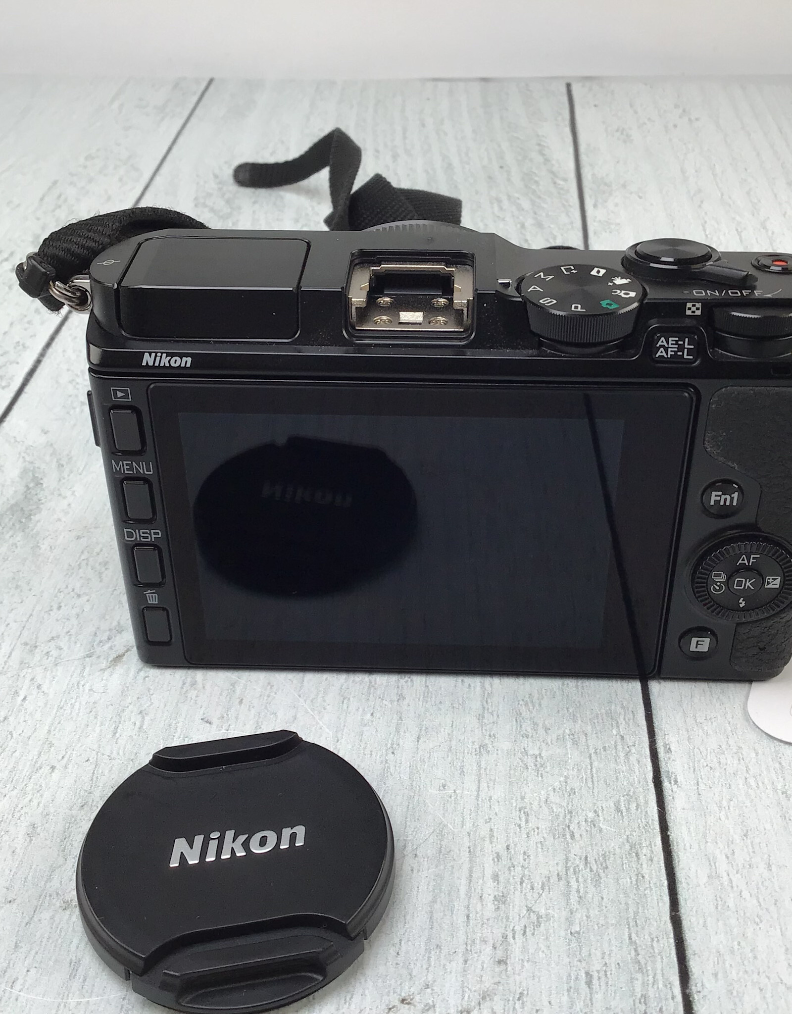 NIKON Nikon 1 V3 Camera w/ 10mm f2.8 Used Good
