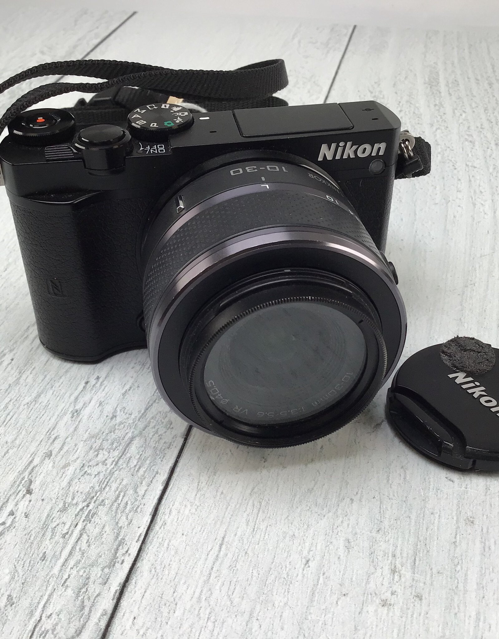 NIKON Nikon 1 J5 Camera w/ 10-30mm Used Good