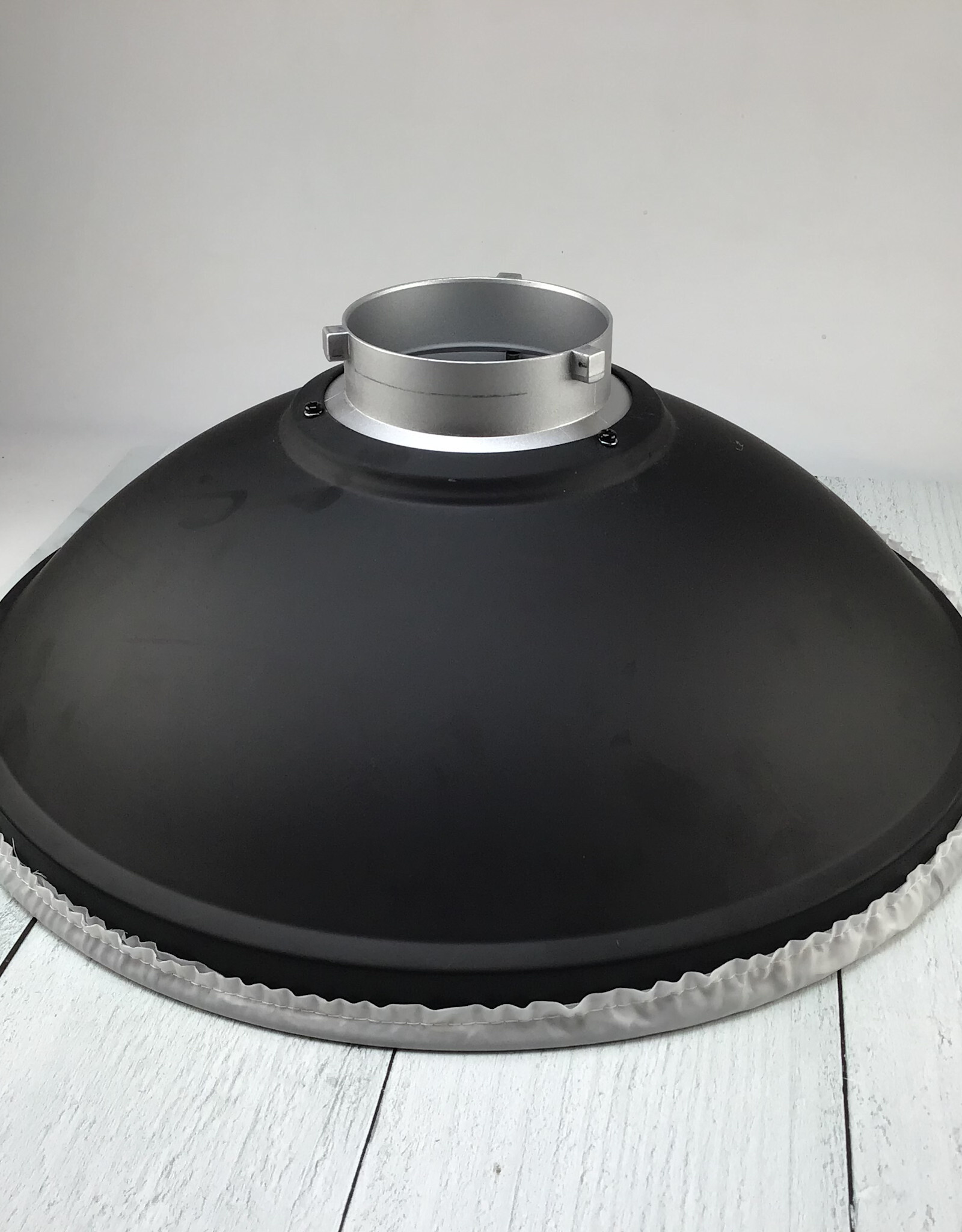 Bowens Bowens Mount 16" Beauty Dish Used Good