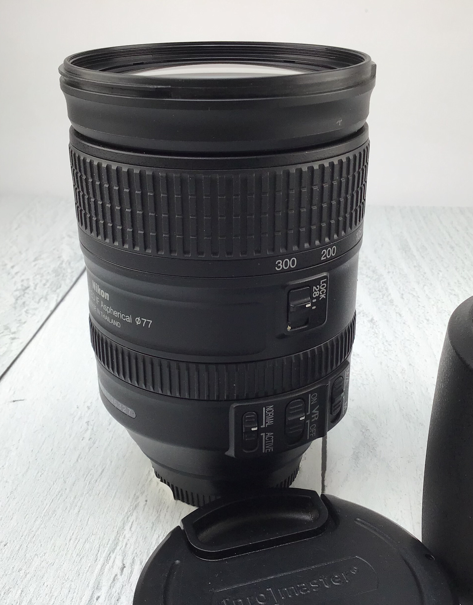 NIKON Nikon AF-S Nikkor 28-300mm f3.5-5.6G VR Lens Used Good