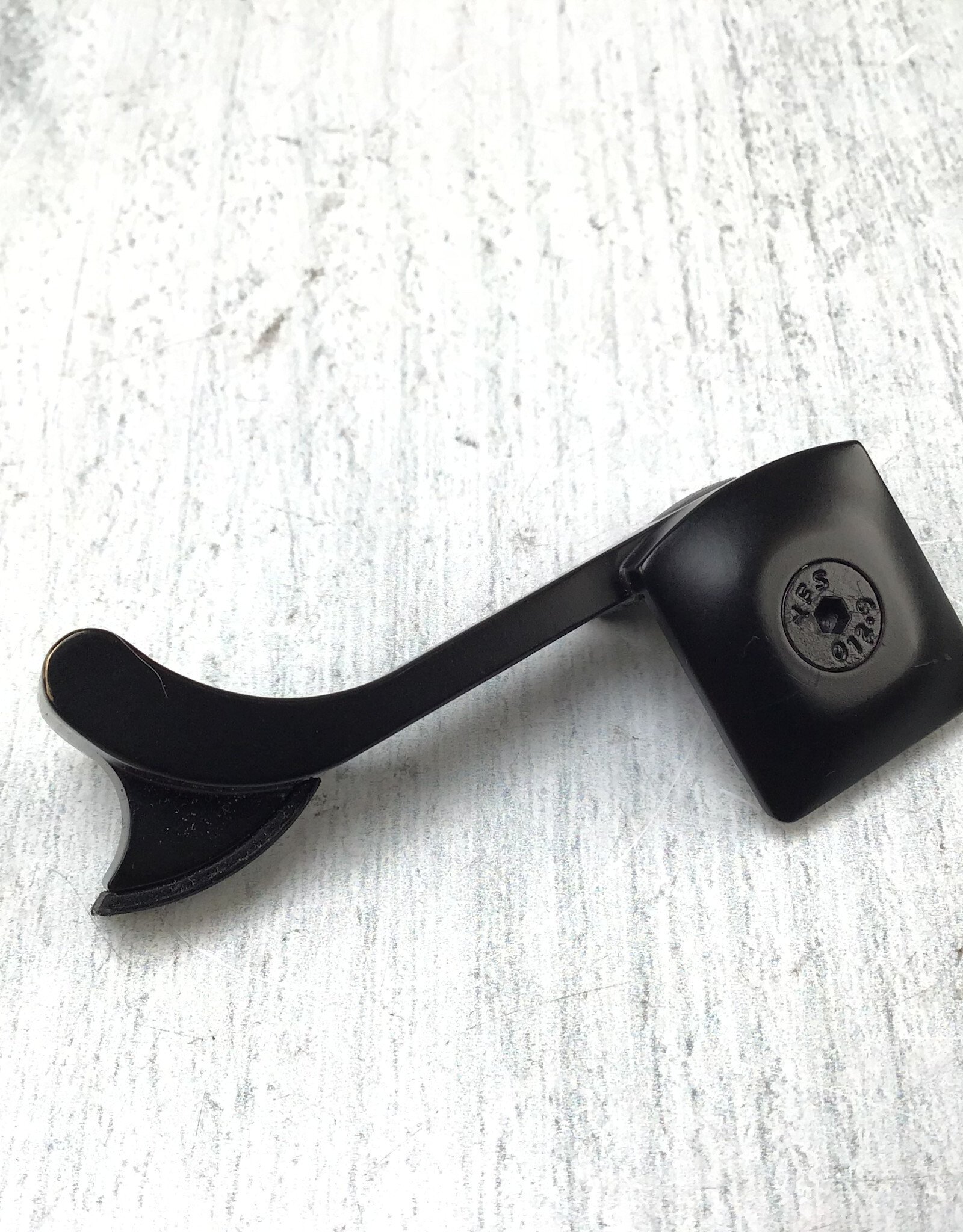 Thumbs Up Thumbs Up Leica Thumb Grip EP-EQ in Box Used Good