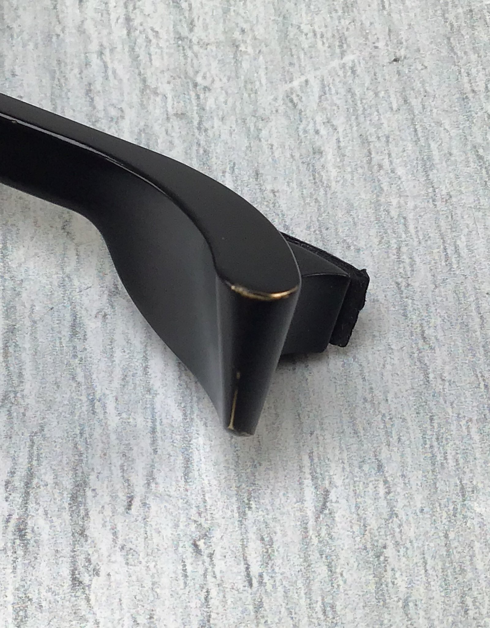 Thumbs Up Thumbs Up Leica Thumb Grip EP-EQ in Box Used Good