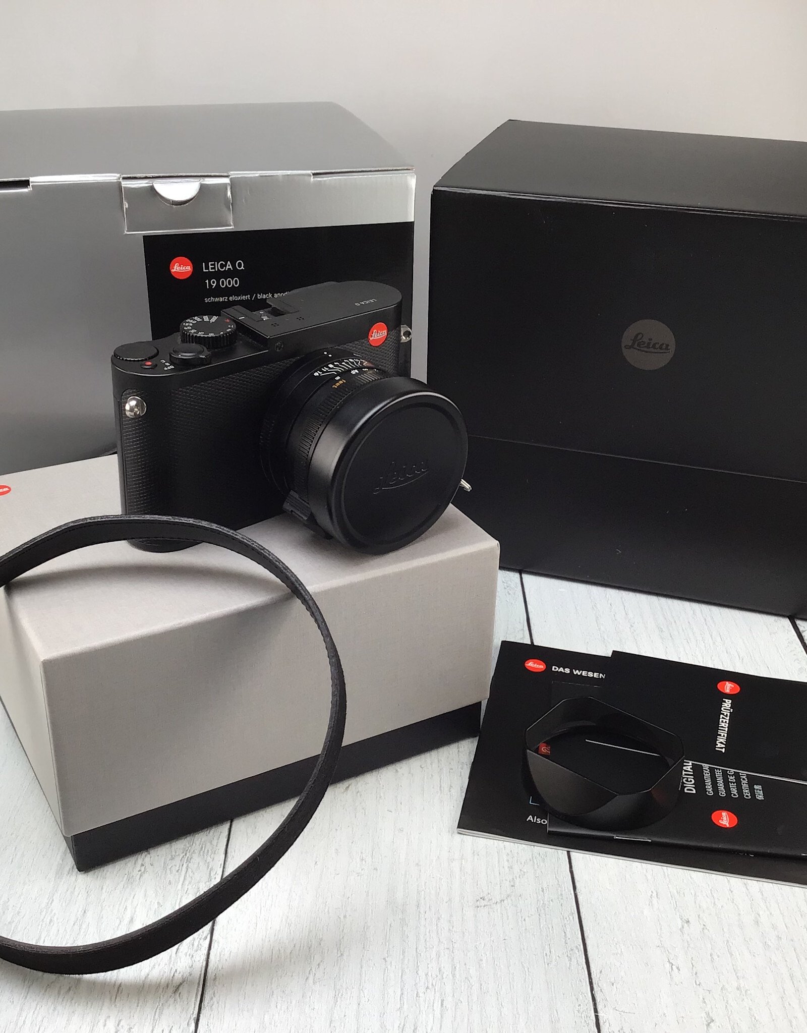 Leica Leica Q Type 116 Camera in Box Used EX