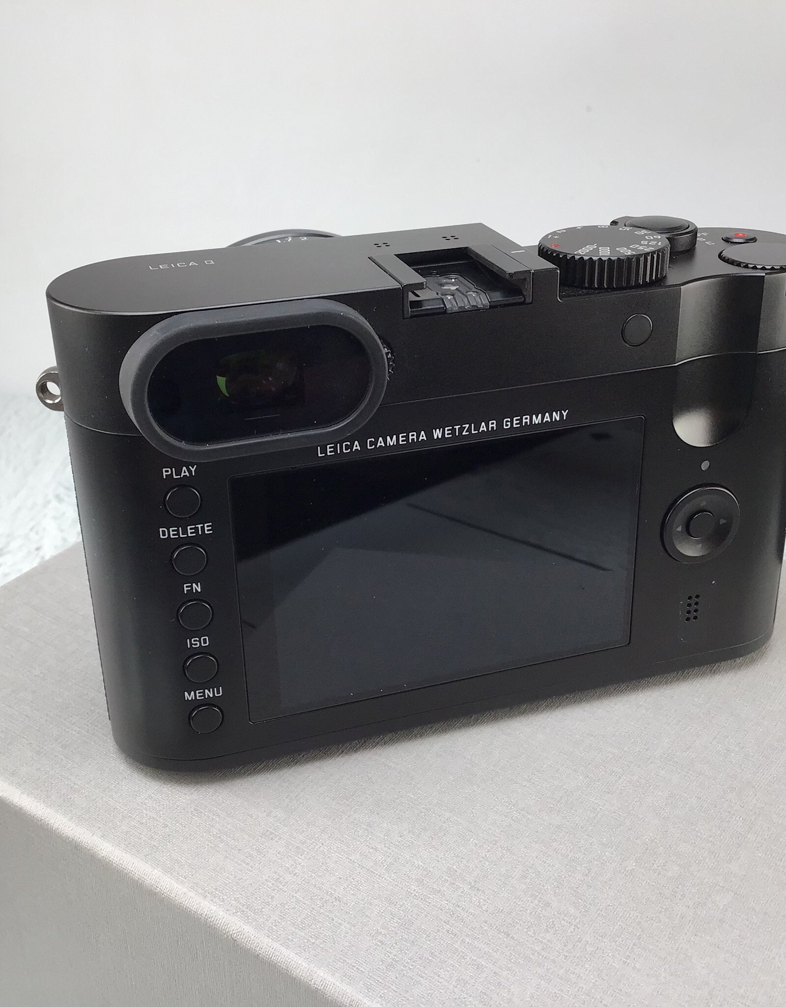 Leica Leica Q Type 116 Camera in Box Used EX