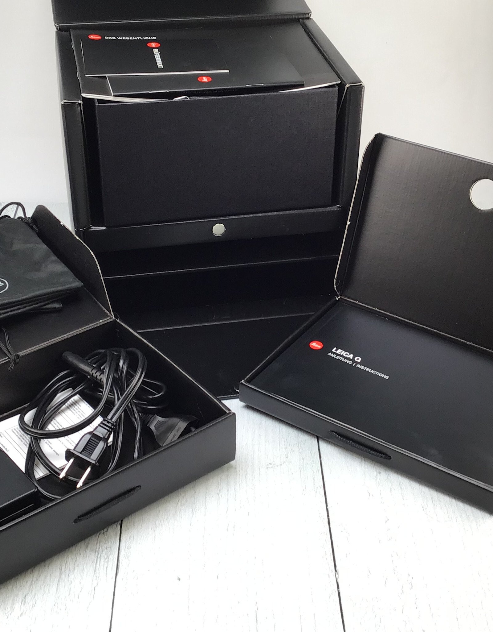 Leica Leica Q Type 116 Camera in Box Used EX