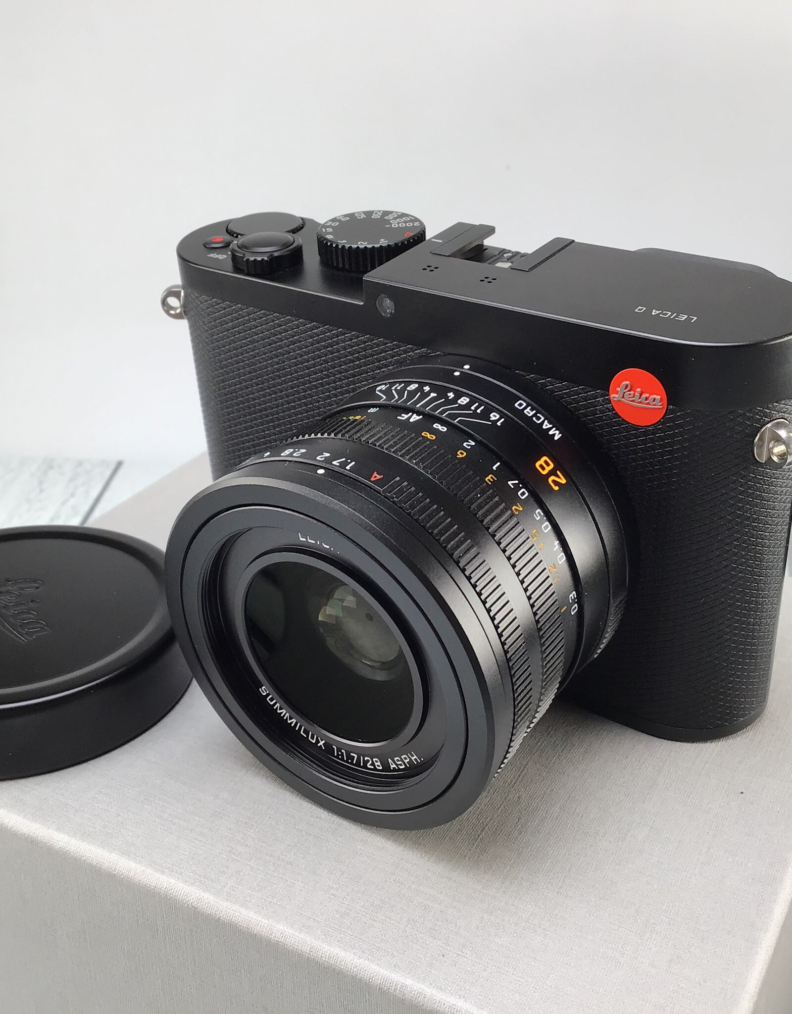 Leica Leica Q Type 116 Camera in Box Used EX