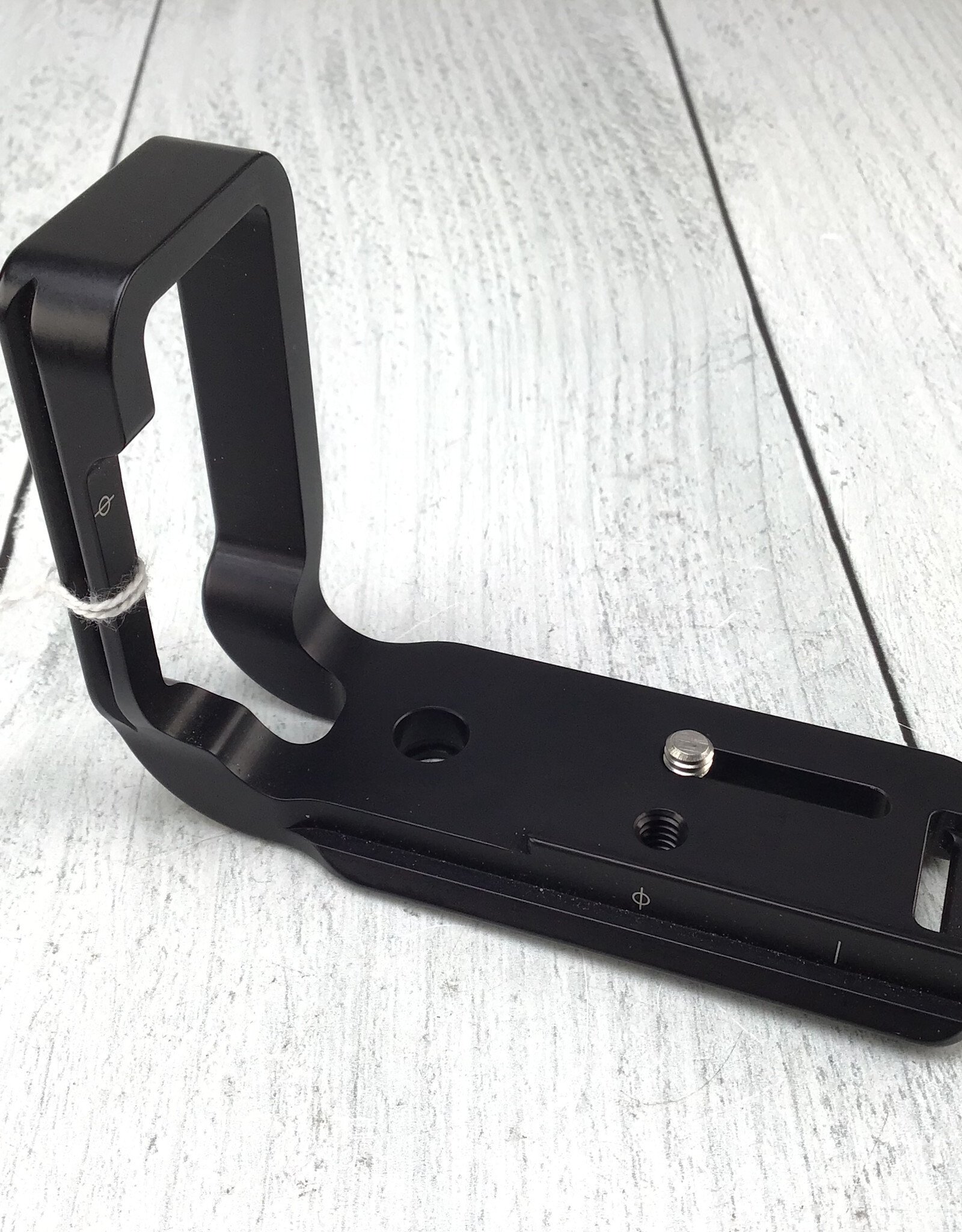 Really Right Stuff Really Right Stuff BD750-L C for Nikon D750 Used Good