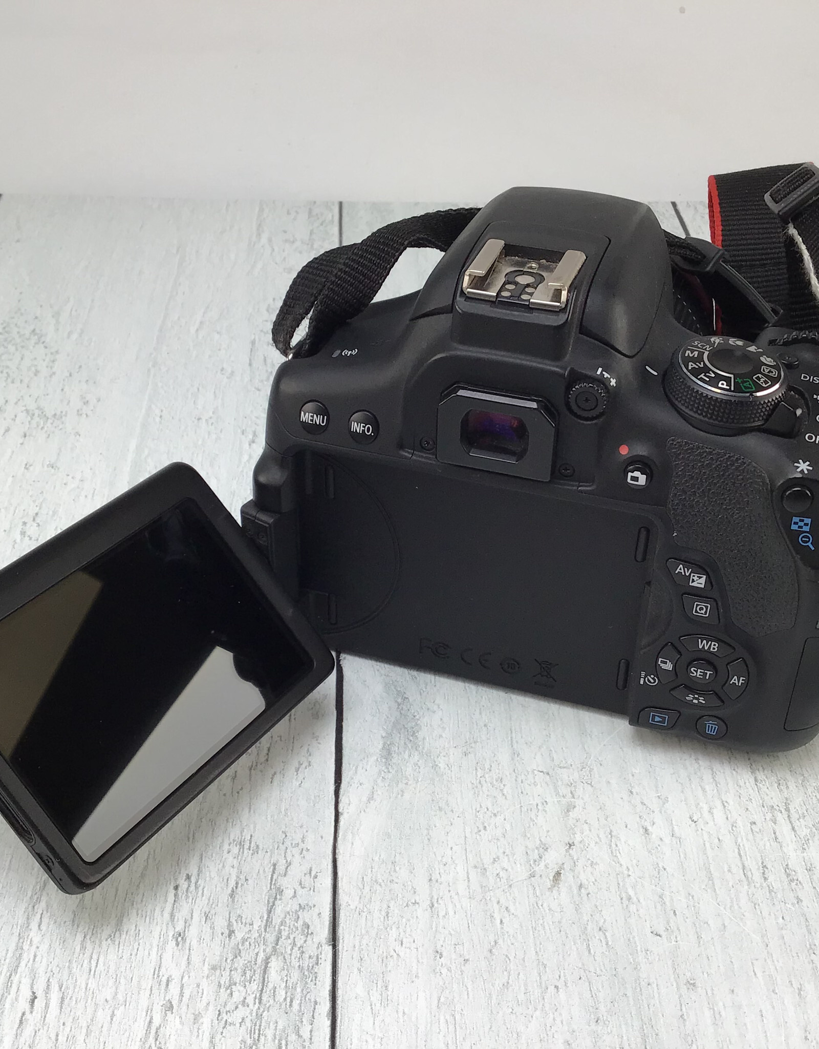 CANON Canon Rebel T6i Camera w/ 18-55mm IS II Used Good