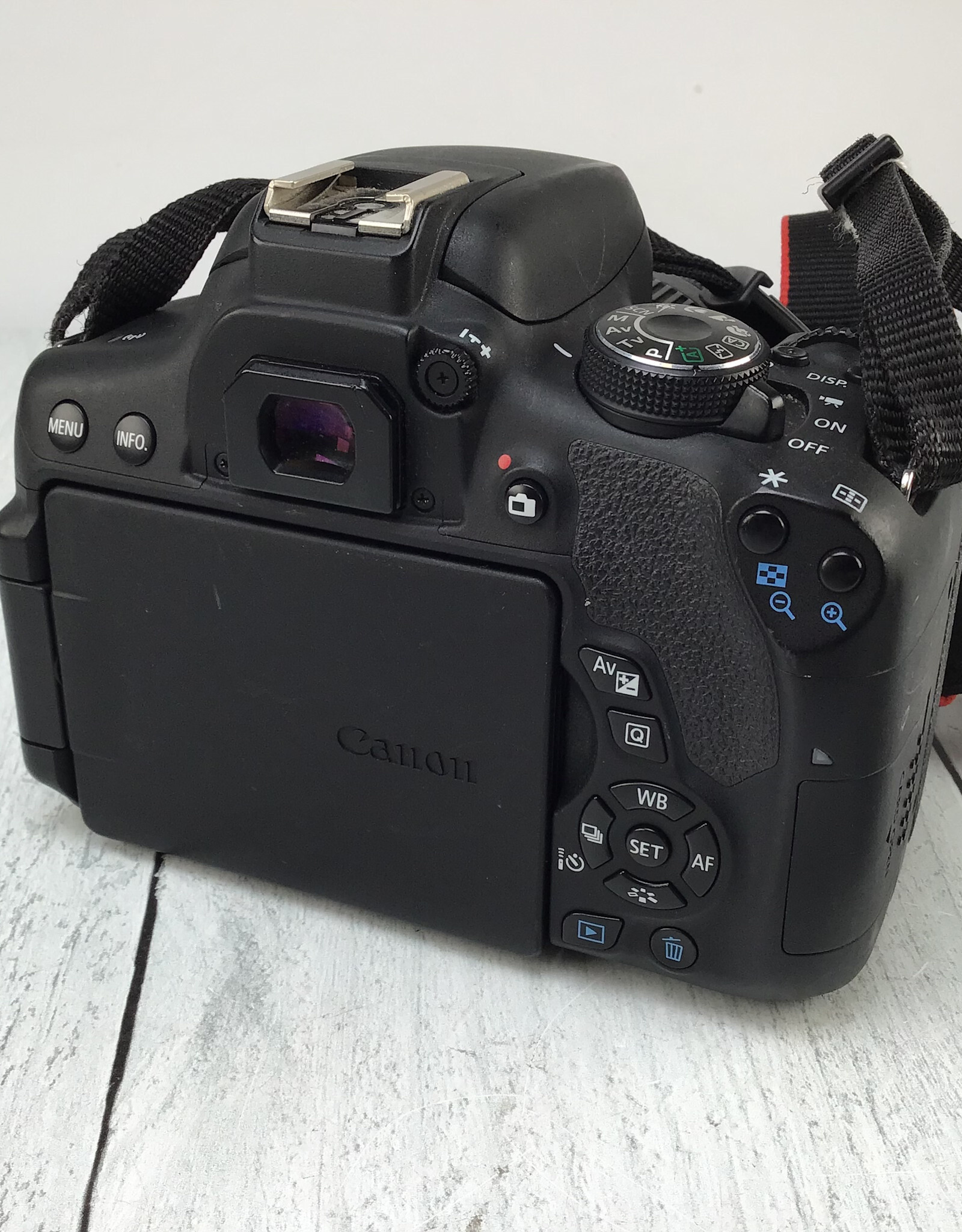 CANON Canon Rebel T6i Camera w/ 18-55mm IS II Used Good