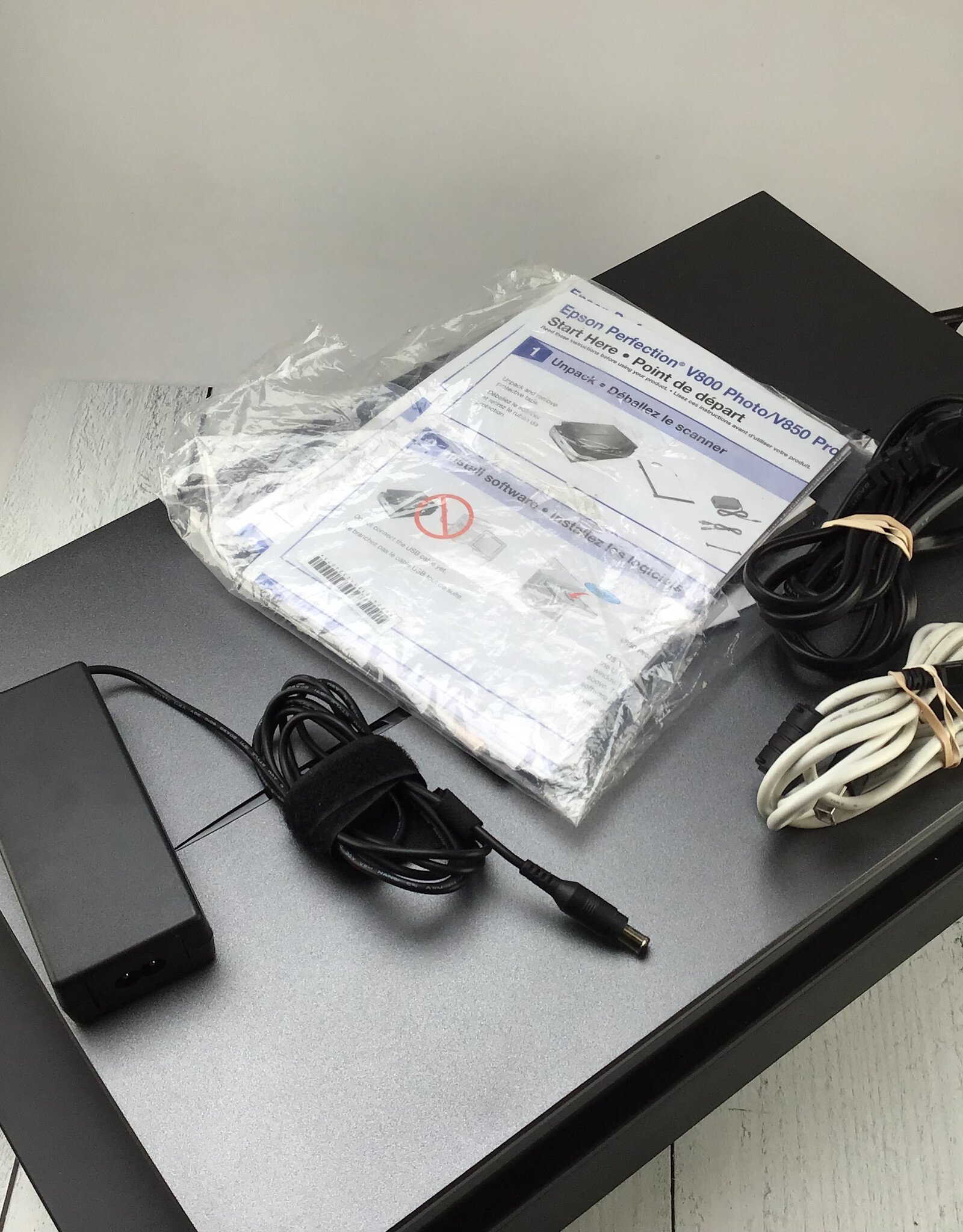 Epson Epson Perfection V850 Pro Scanner No Film Holders Used Good